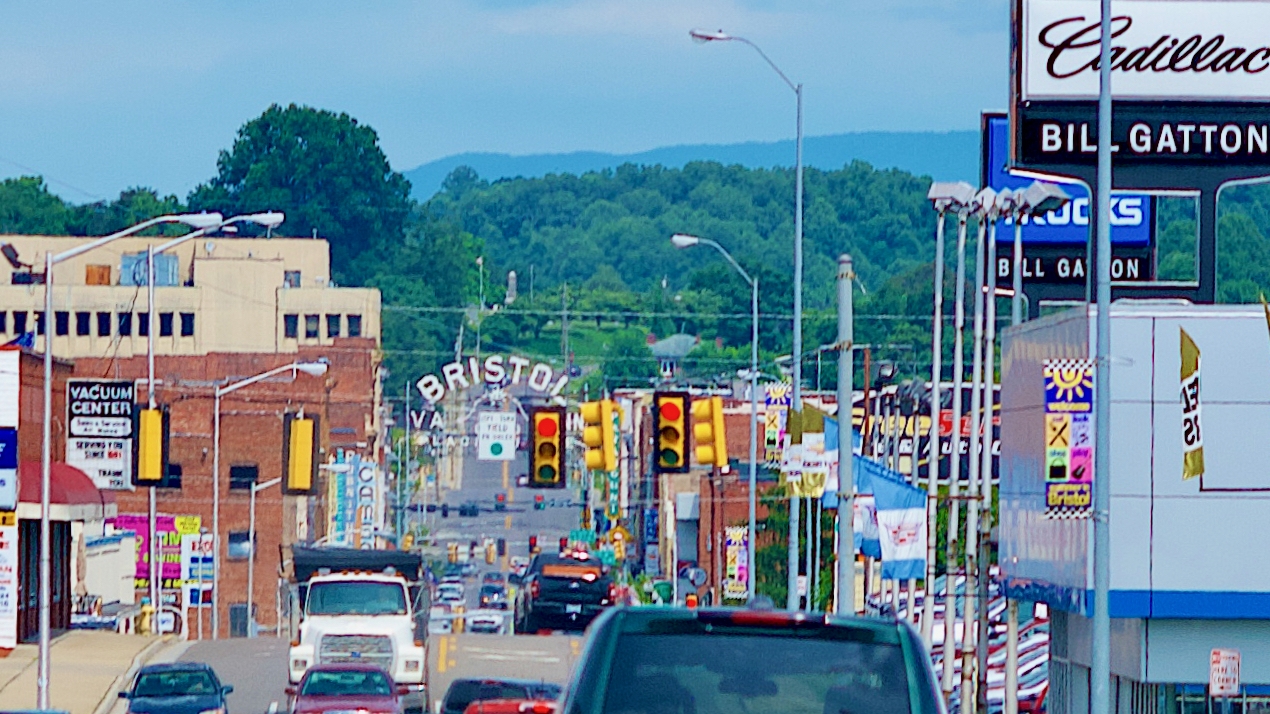 Dealerships craft compliance, communication procedures to manage risks with out-of-state customers
