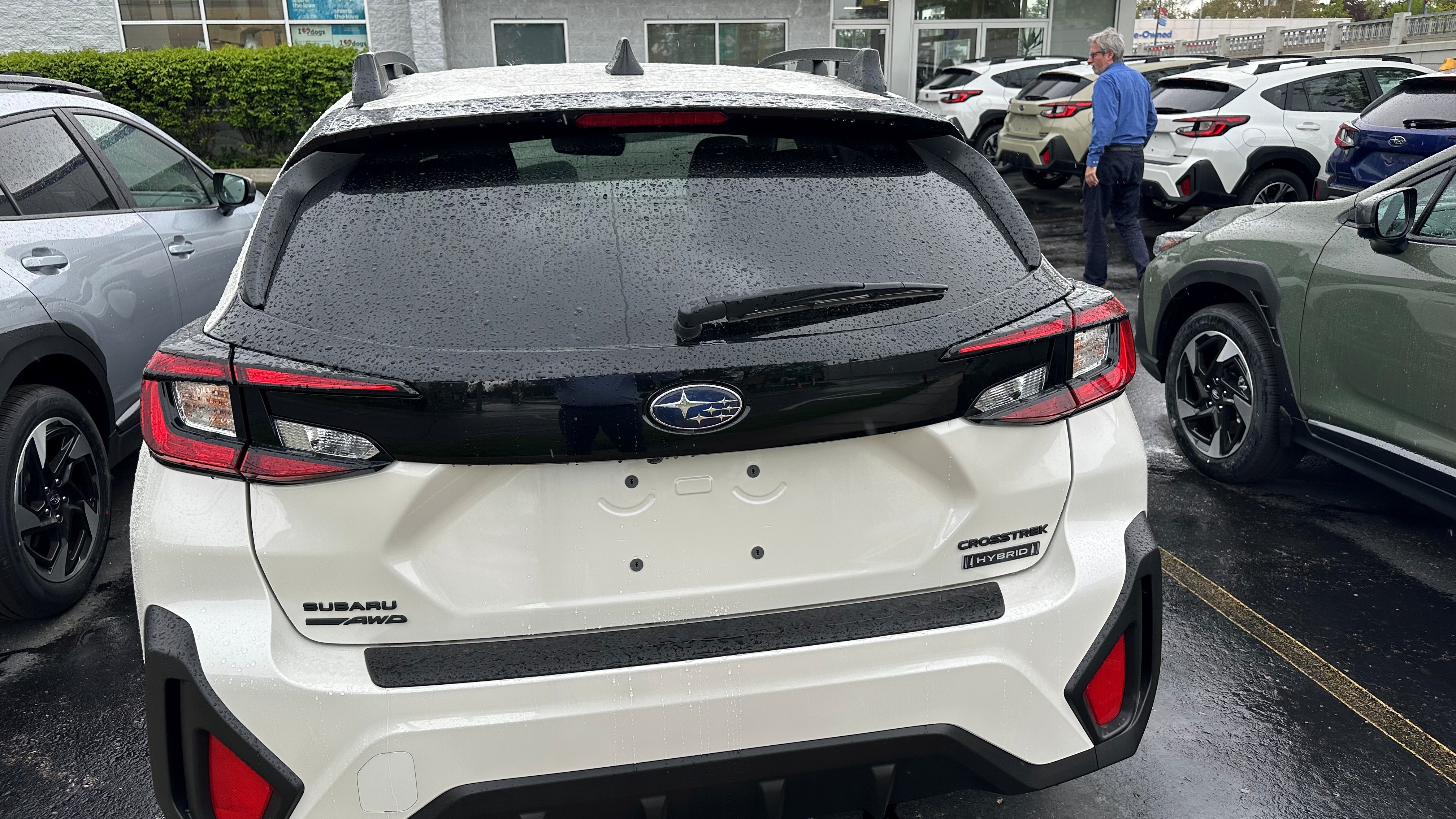 Hybrids now quickest turners as new-vehicle inventories dip to 2.85 million