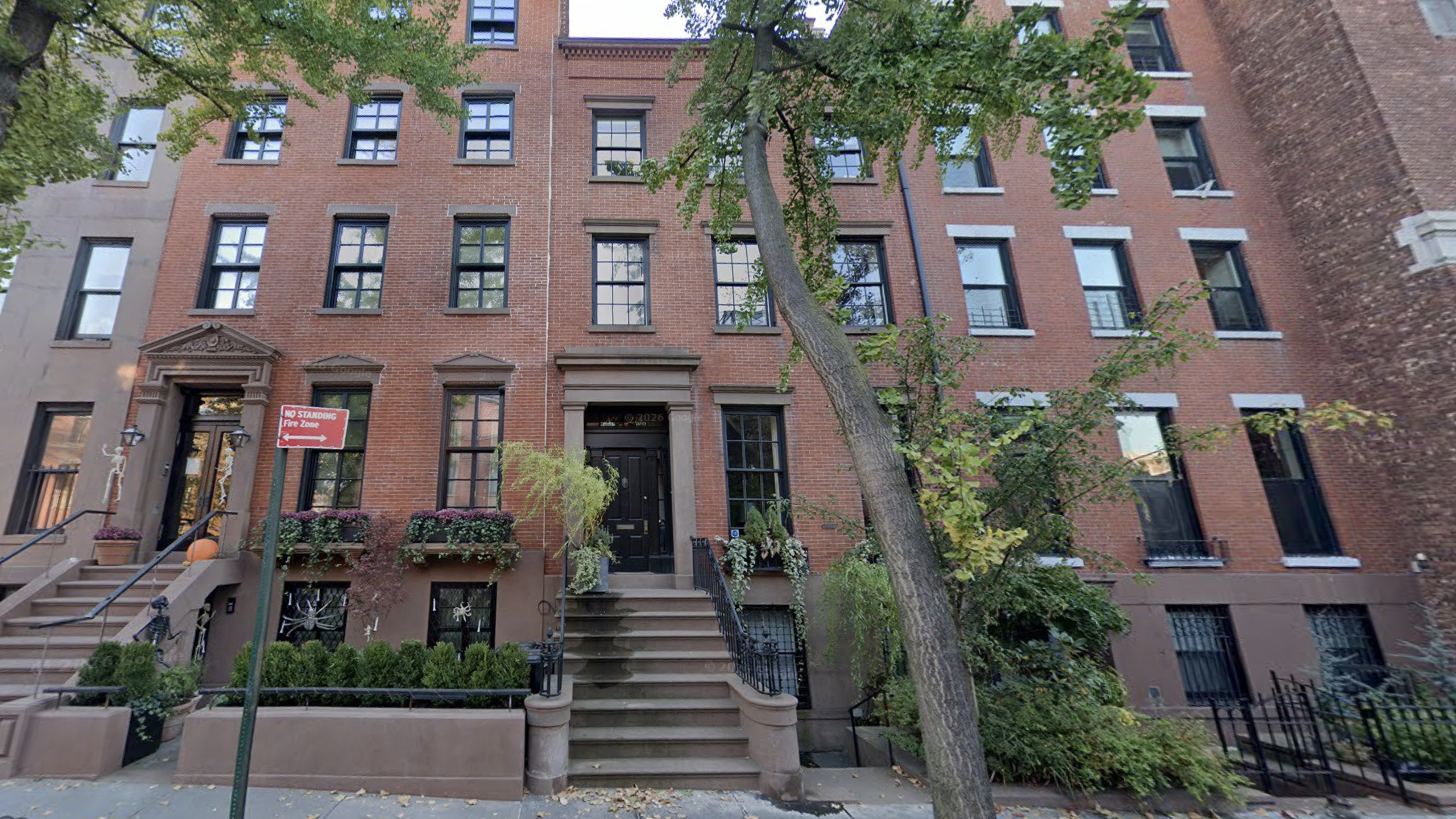 Graffiti guru and ‘Law & Order’ actress sell Brooklyn Heights home for $10M