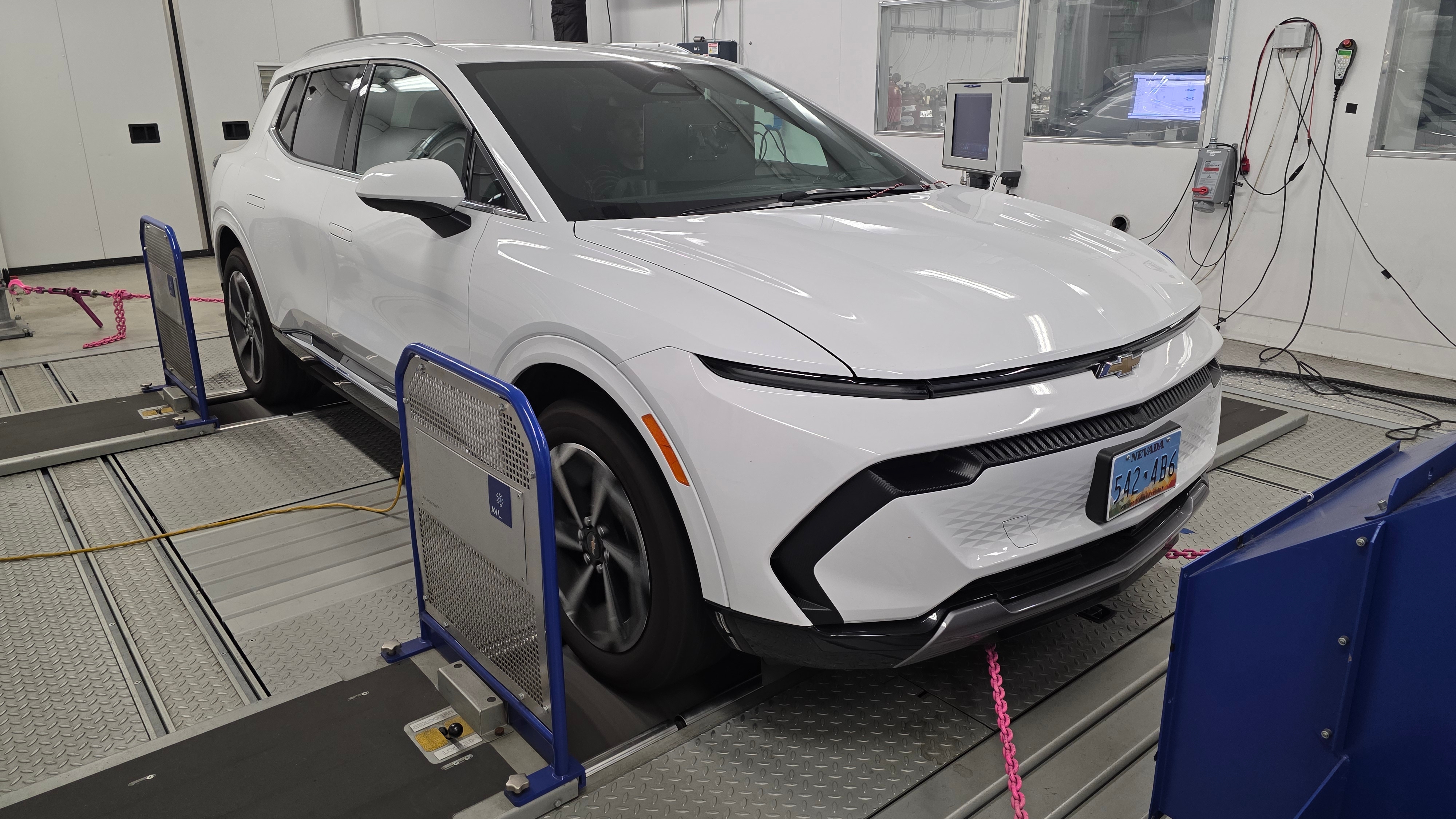 Like EVs, hybrids also lose fuel efficiency when it’s cold, AAA study finds