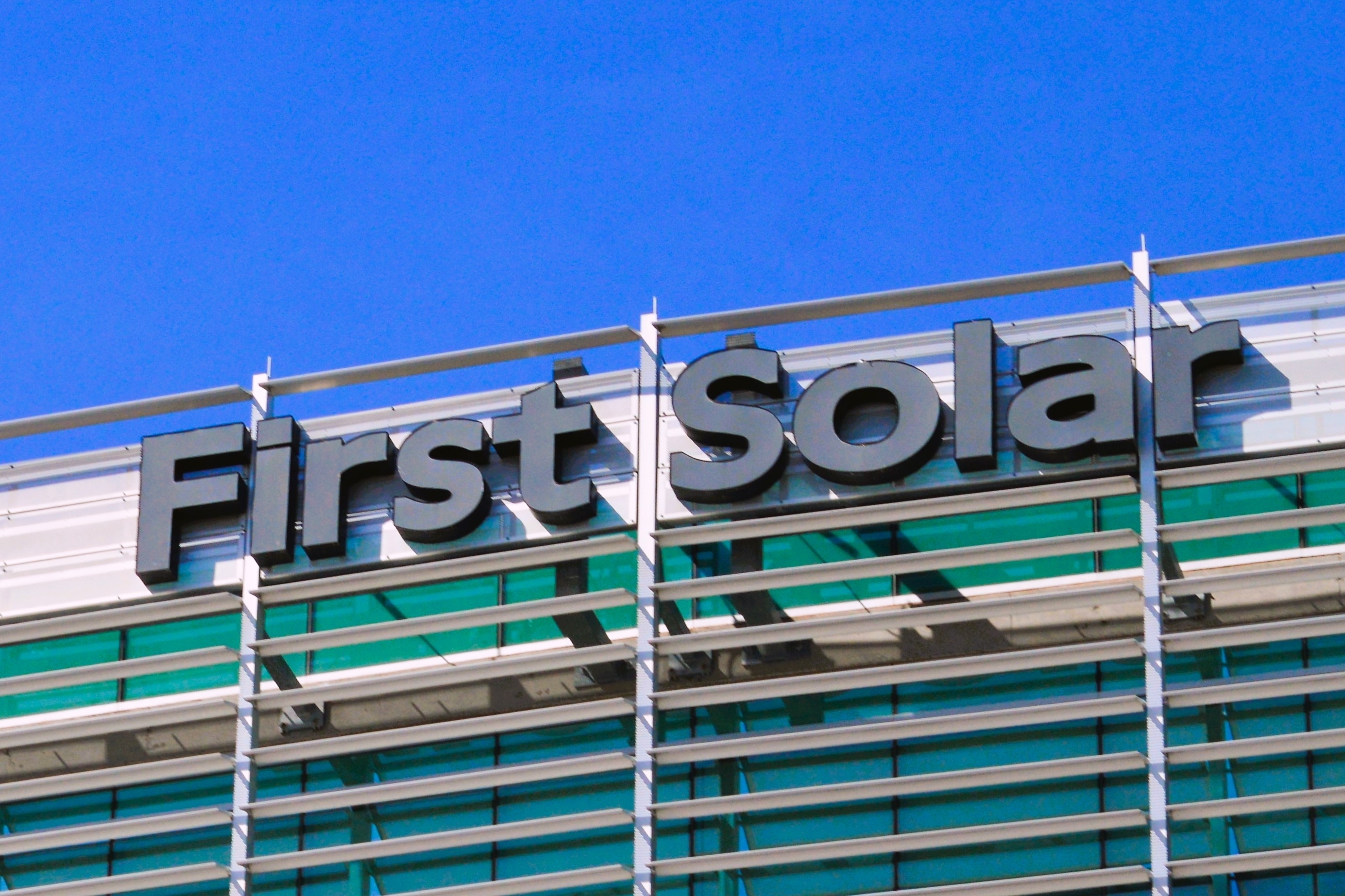 First Solar Continues to Ride Growth Streak Fueled by Incentives ...