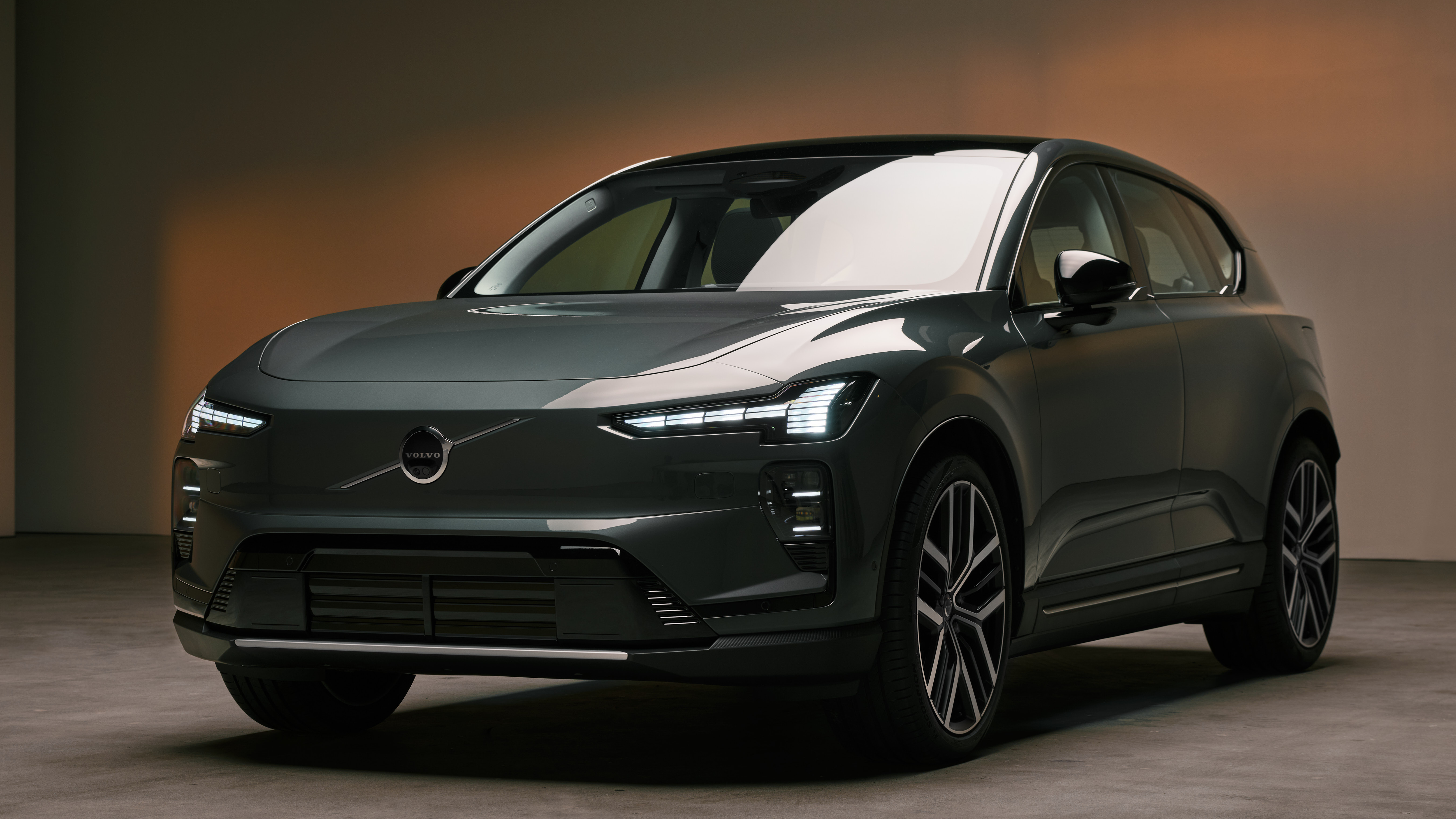 Volvo stakes future on EX60, a BMW iX3 rival that is poised to succeed its global bestseller