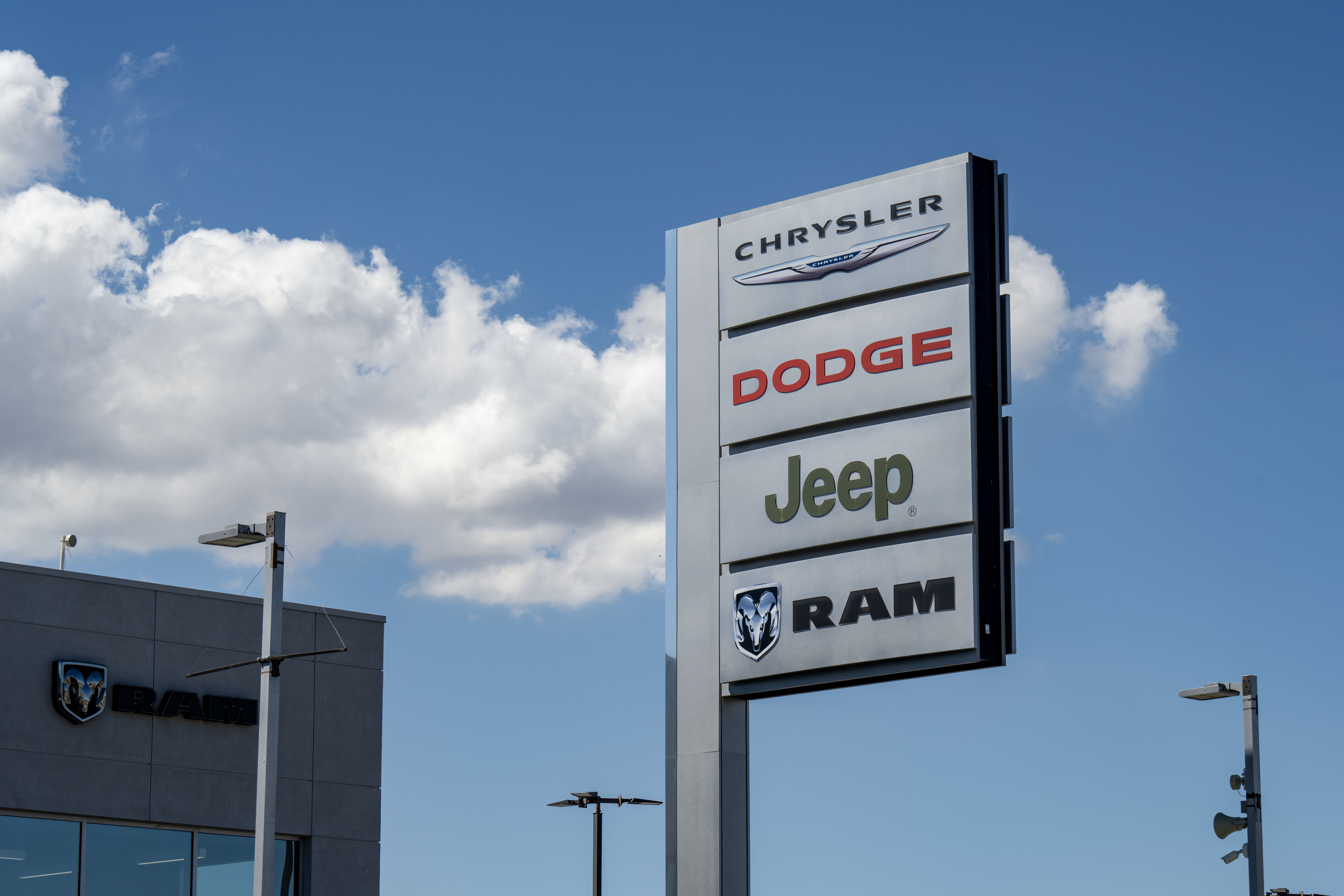 Stellantis dealers get early look at midsize Ram Dakota pickup