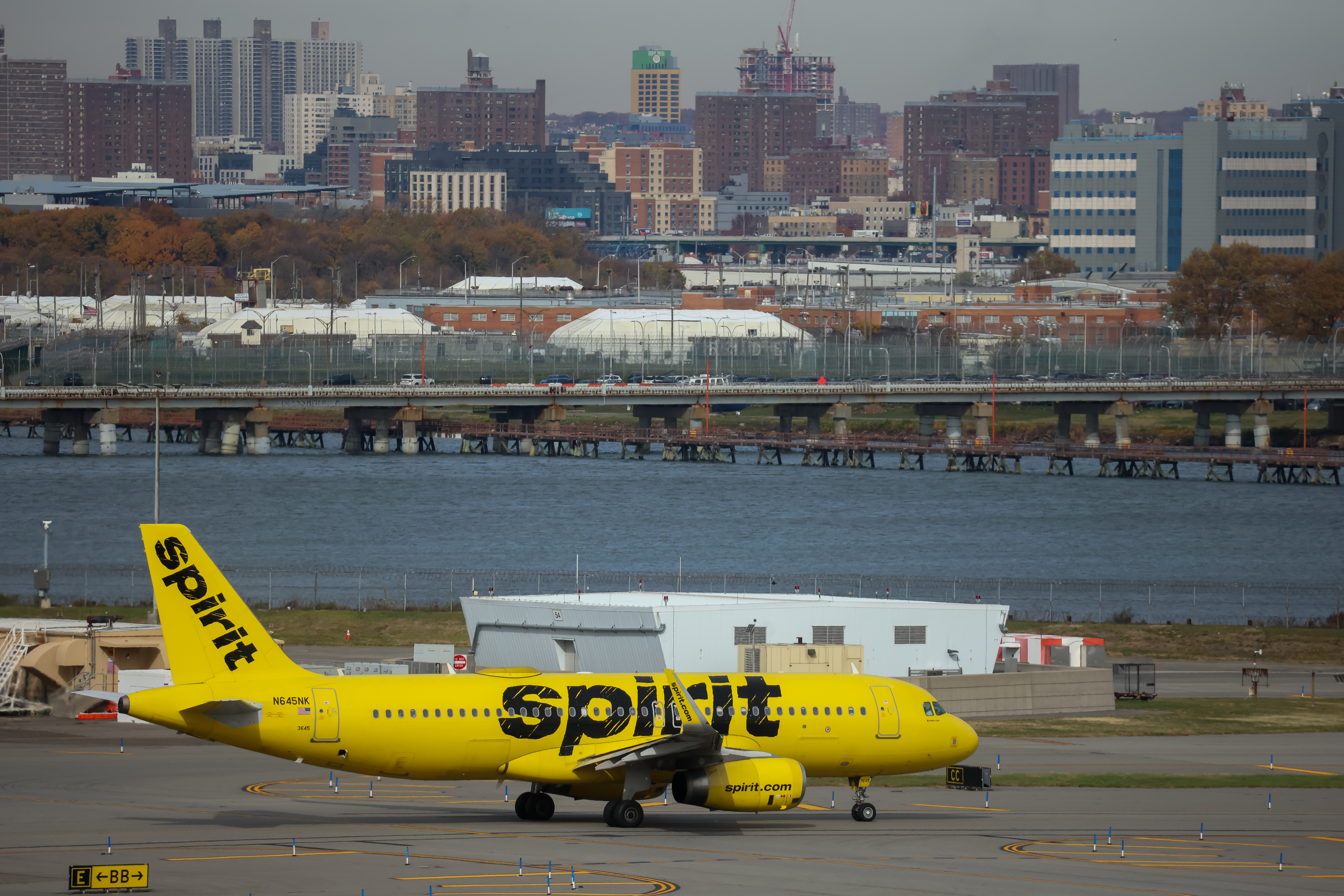 What a Spirit Airlines shutdown could mean for NYC airports
