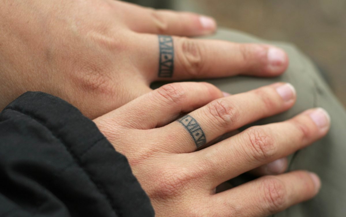 Estar confundido Víspera gorra 16 tatuajes de compromiso si los anillos no son tu estilo