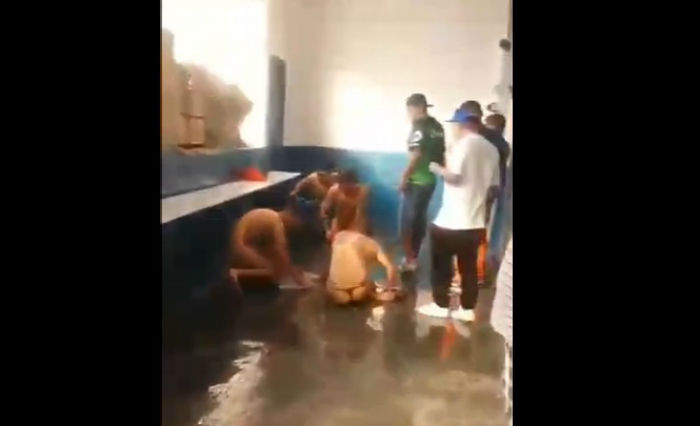 El video que exhibe abusos y malos tratos dentro de una cárcel de Nuevo Leó...