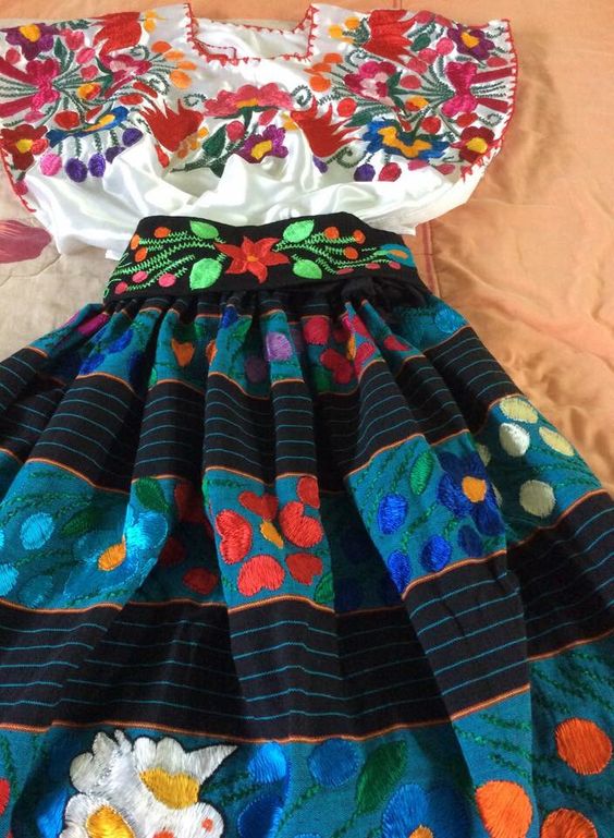 Principales trajes típicos de México y sus características