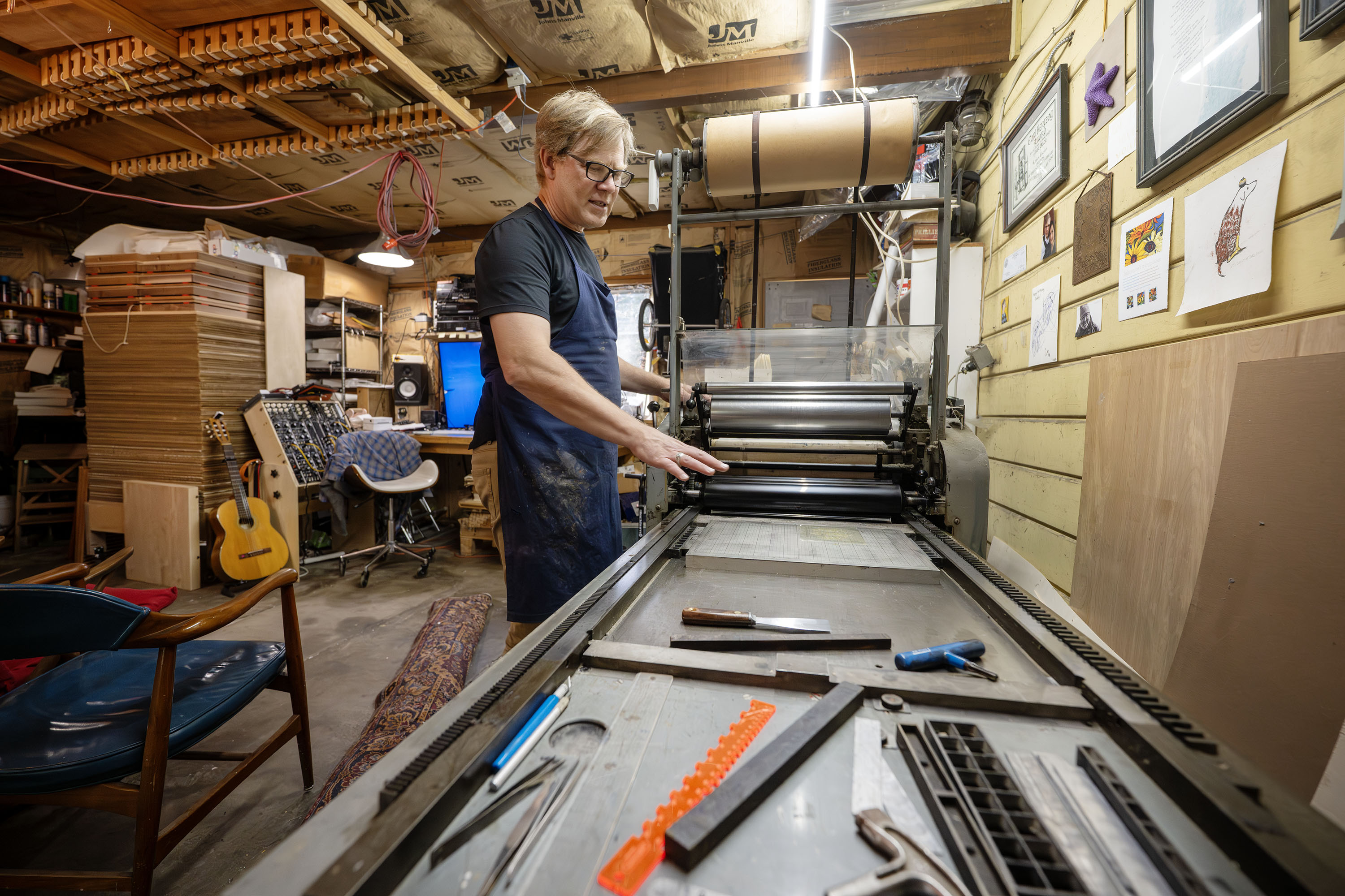 This artist re-created the 'Midnight Frenzy' of 1776 in his garage