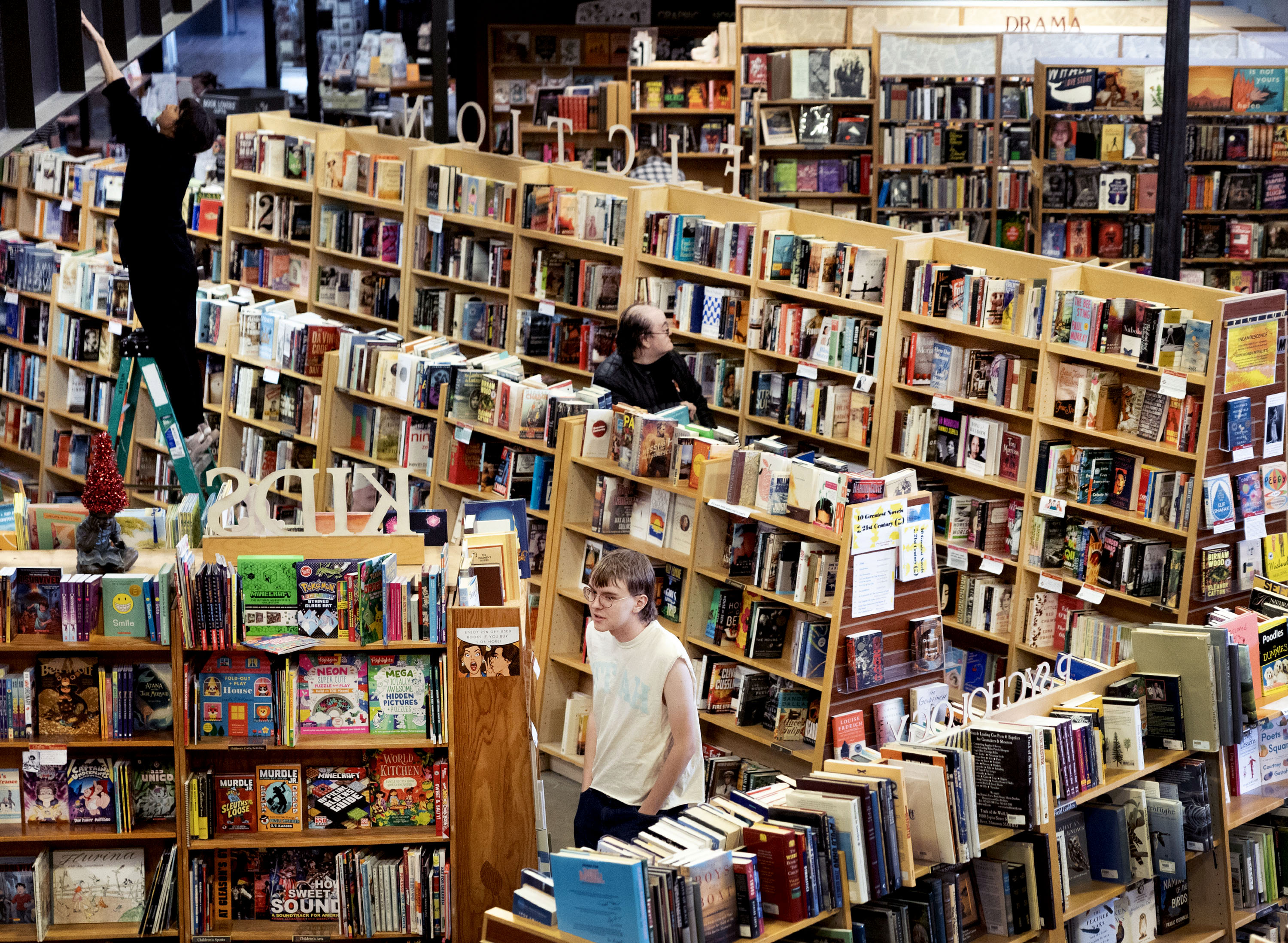 Independent Bookstore Day: How bookstores are making a comeback 