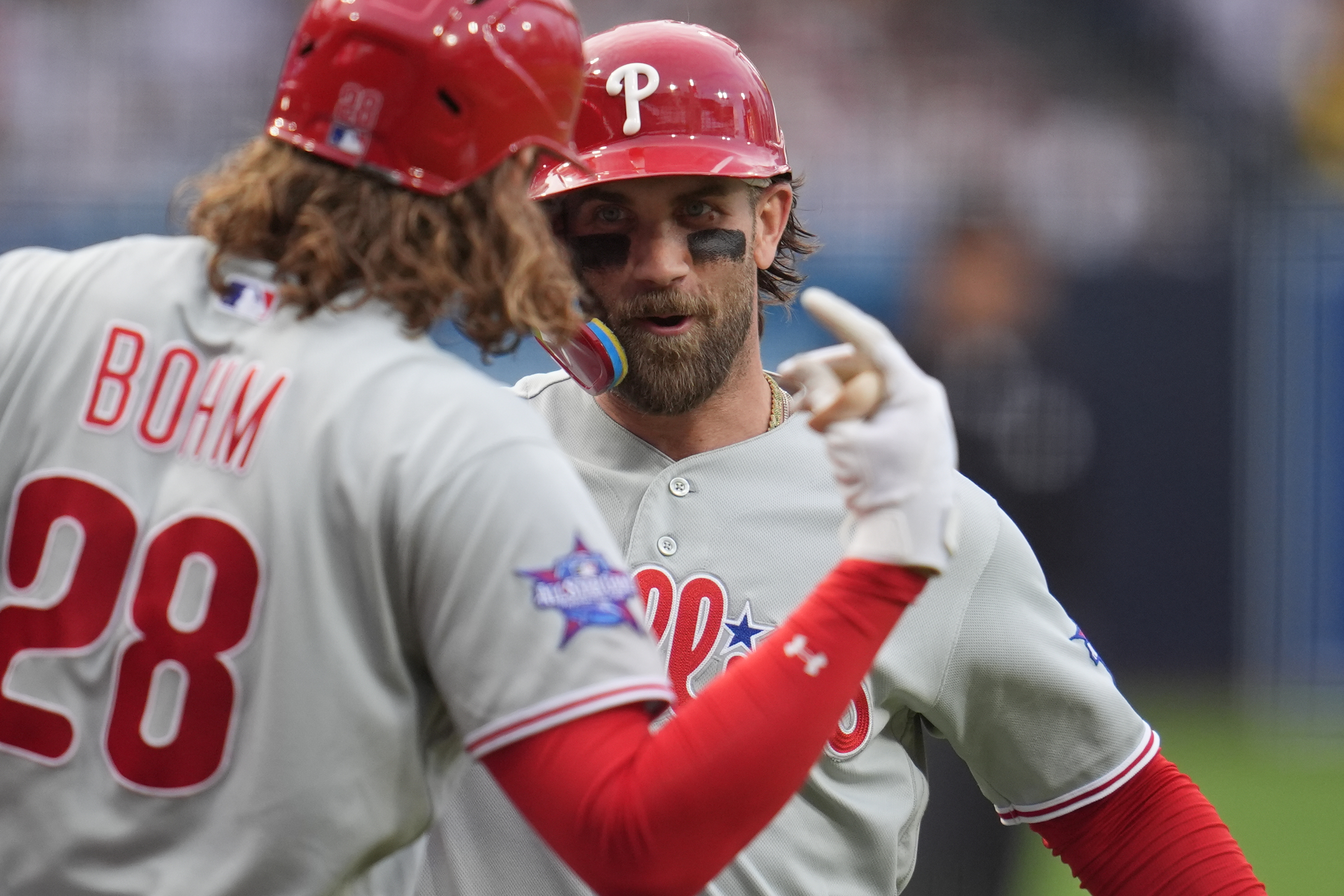 Bryce Harper brushes off reaction to toothpaste application – Deseret News