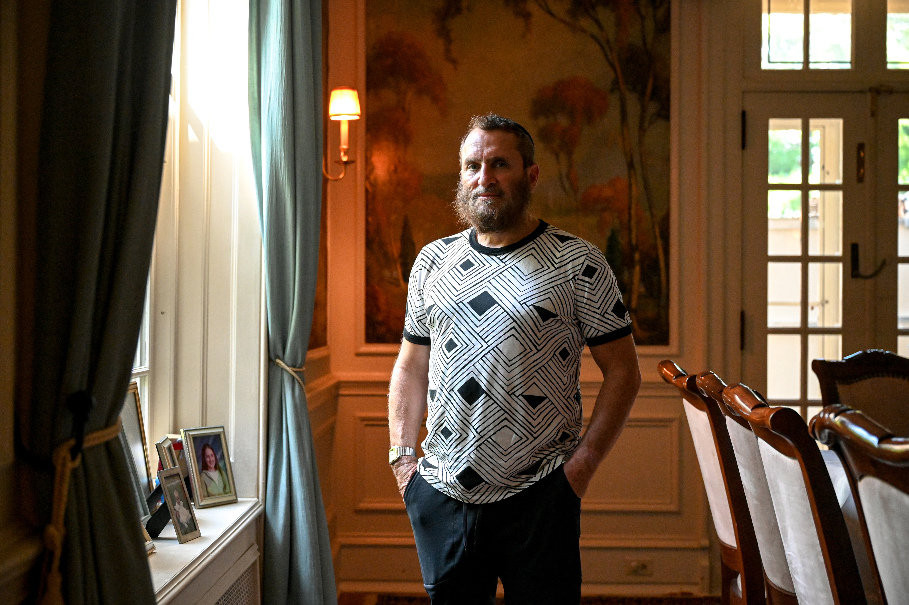 Meet Rabbi Shmuley Boteach, America's favorite 'celebrity rabbi'  Deseret  News