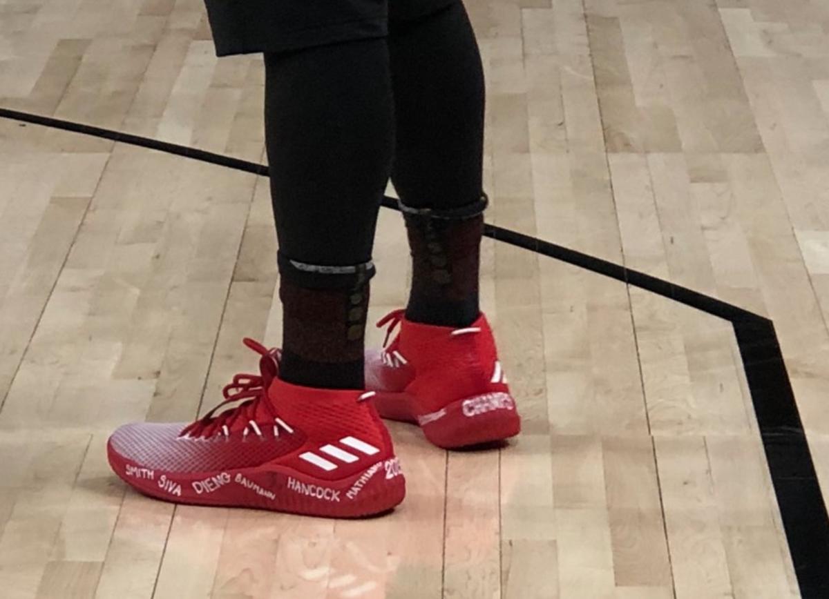 donovan mitchell louisville shoes