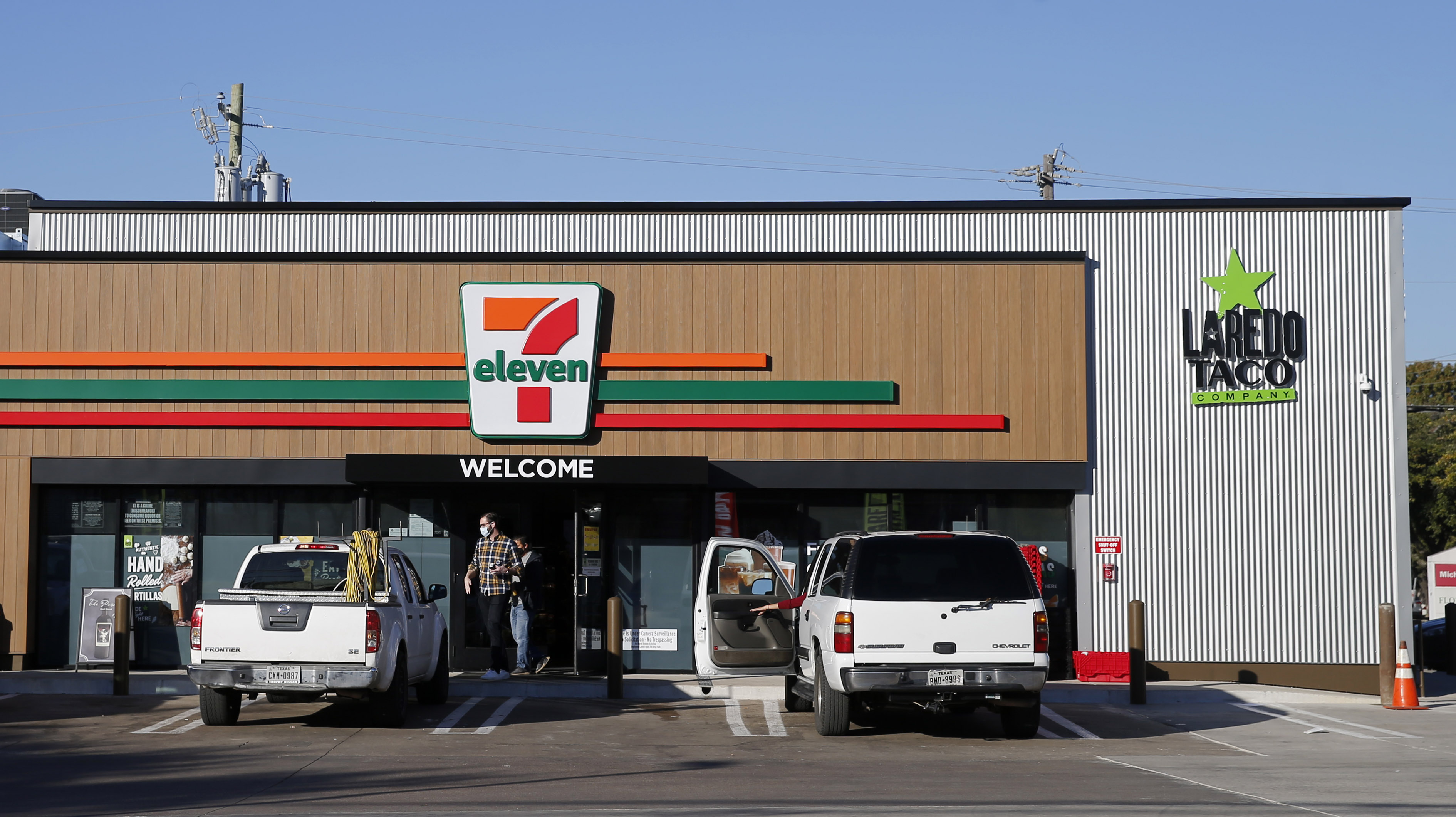 7-Eleven Opens Fried Chicken and Biscuits Restaurant 'Raise the Roost