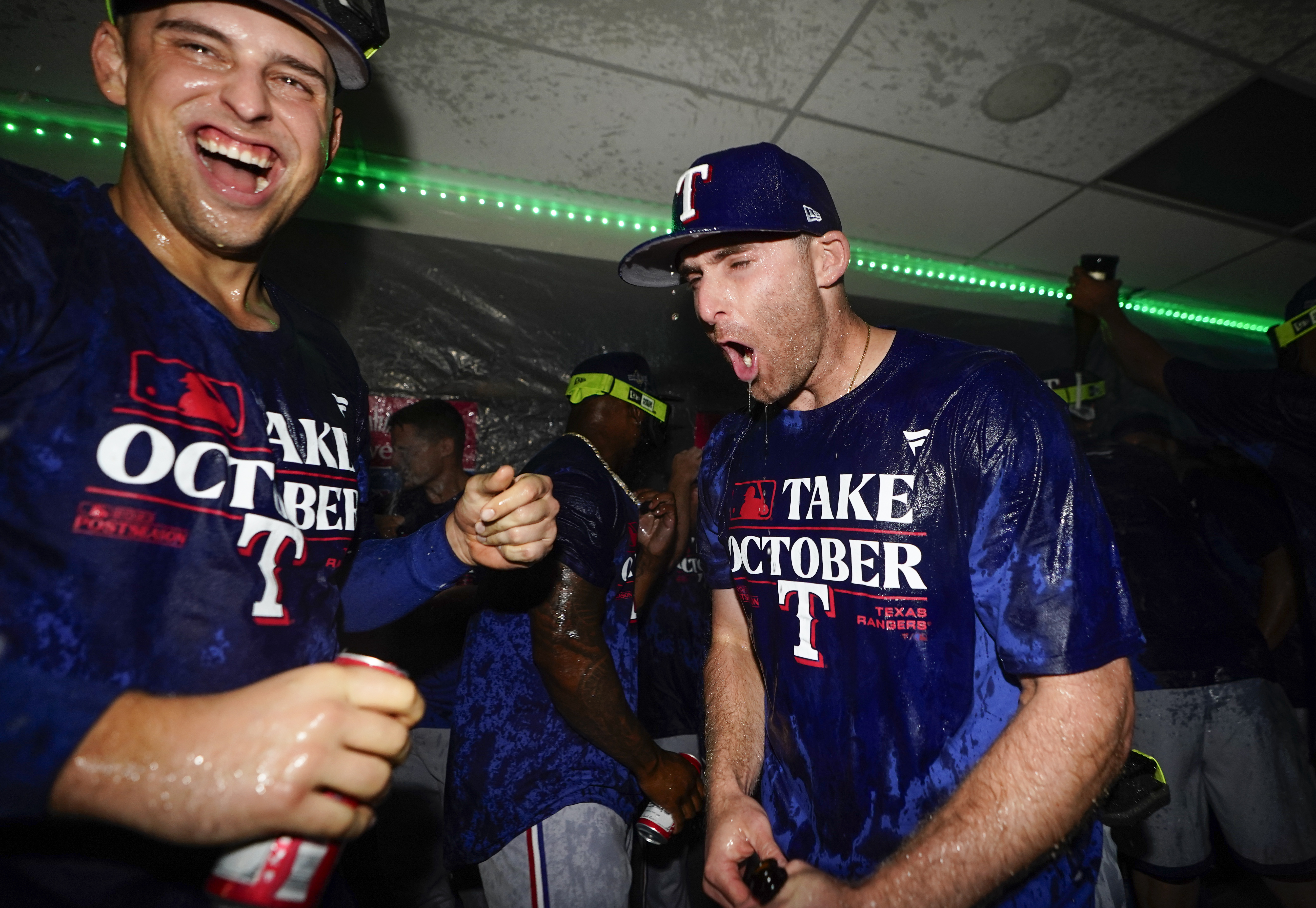 Let's Build Mic Drop Bullpens for the Diamondbacks and Rangers