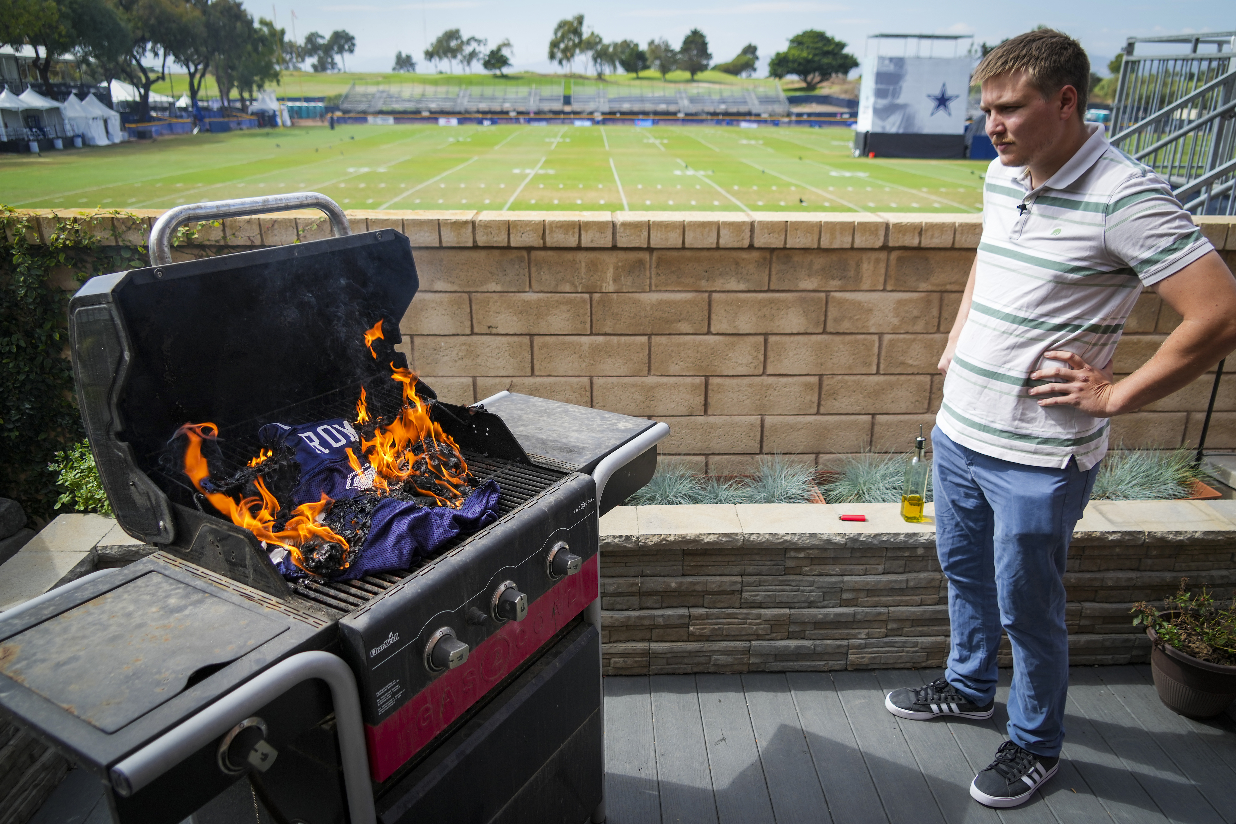 Oxnard neighbors say Cowboys 'crossed a line' building platform inches from  their property