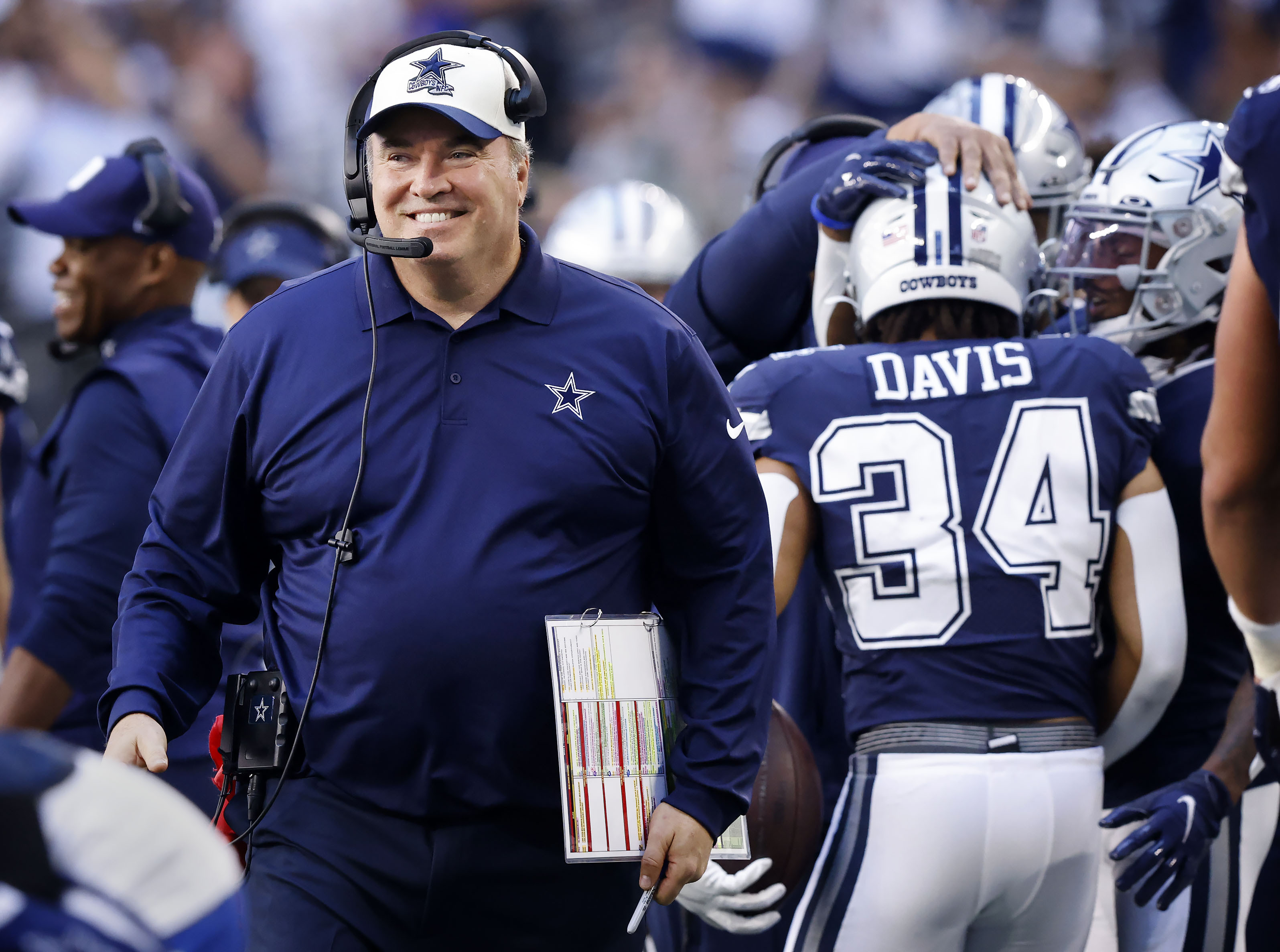 Arlington, Texas, USA. 11th Dec, 2022. Dallas Cowboys head coach MIKE  MCCARTHY during the NFL football game between the Houston Texans and the Dallas  Cowboys on December 11, 2022 at AT&T Stadium