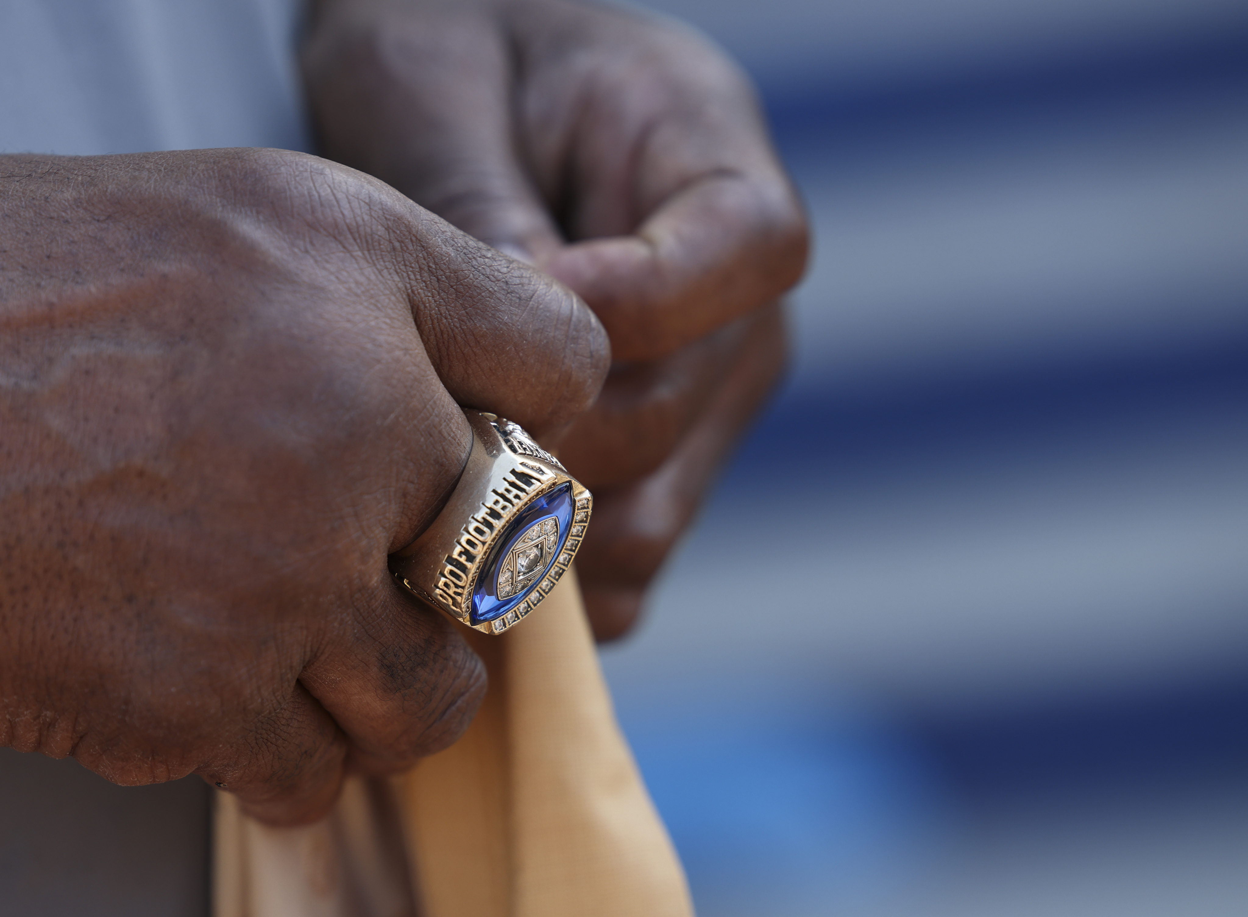 Packers' Dave Robinson to auction Super Bowl I, Super Bowl II rings