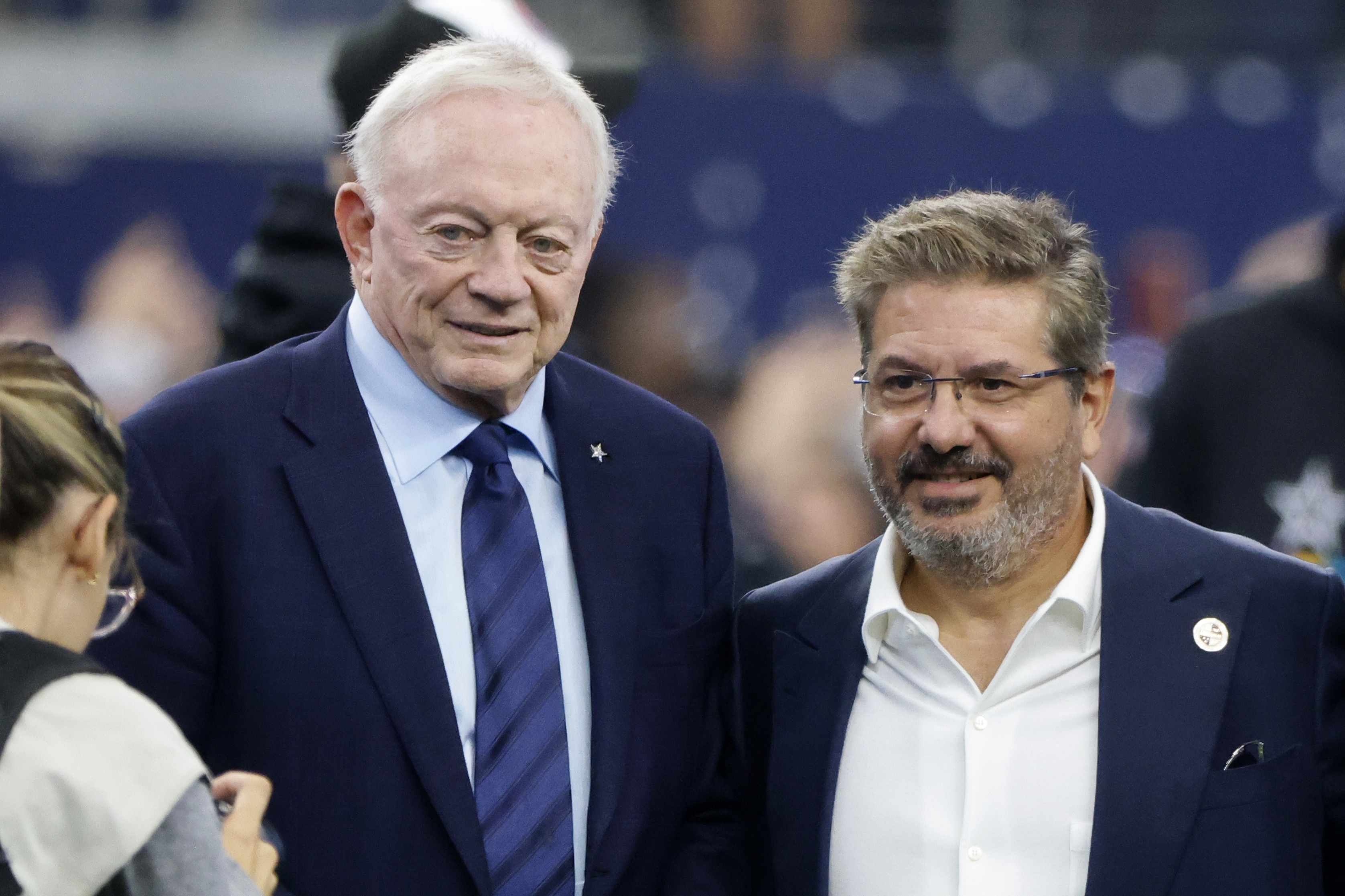 Dan Snyder 'has dirt' on Jerry Jones, hired PI to track NFL owners, per  report