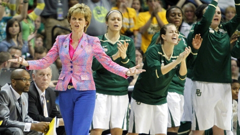 Fashion icon: See photos of LSU coach Kim Mulkey's best (?) outfits ...