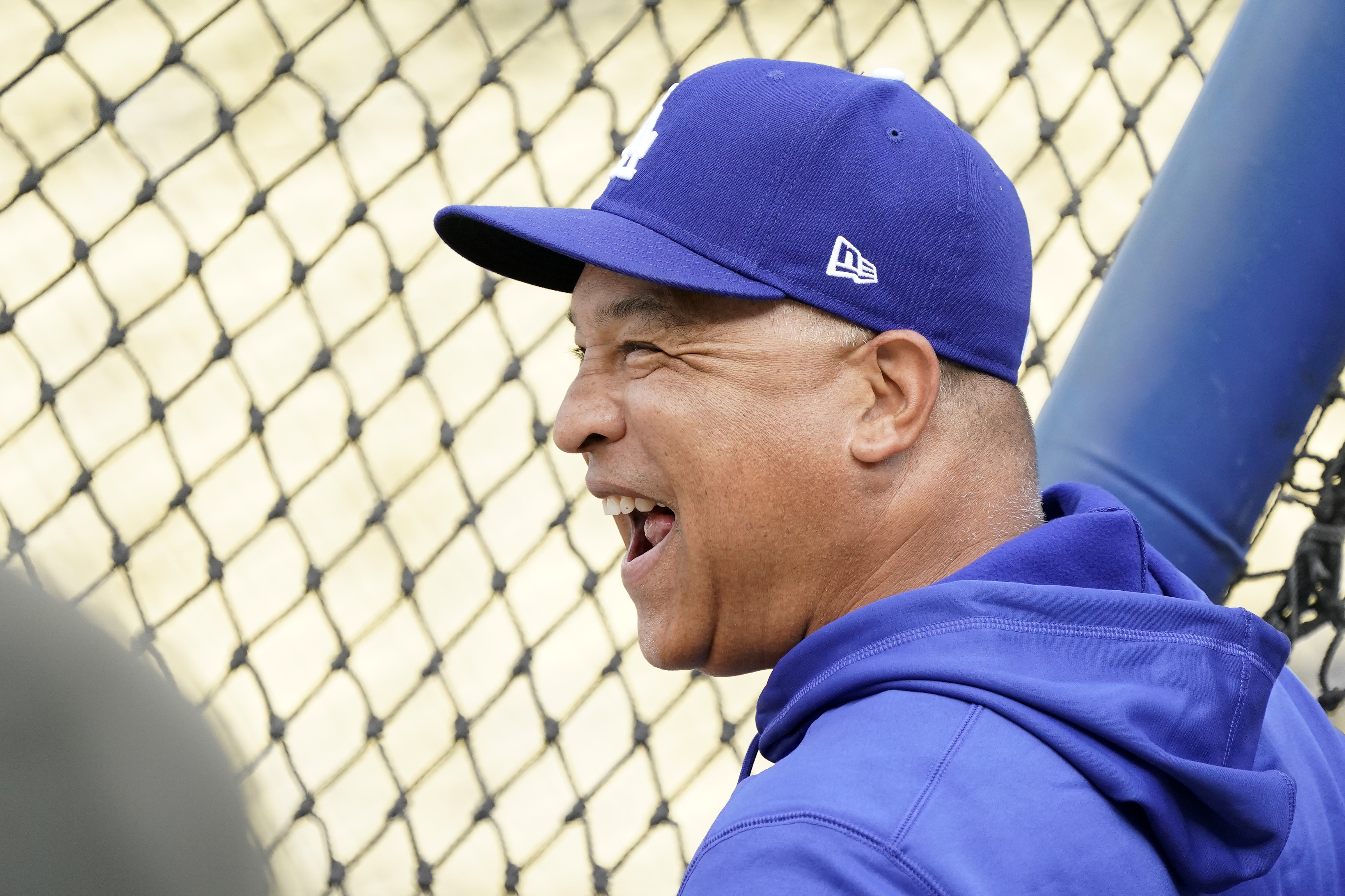 Phillies interim manager Rob Thomson has a fan and friend in Mets manager  Buck Showalter