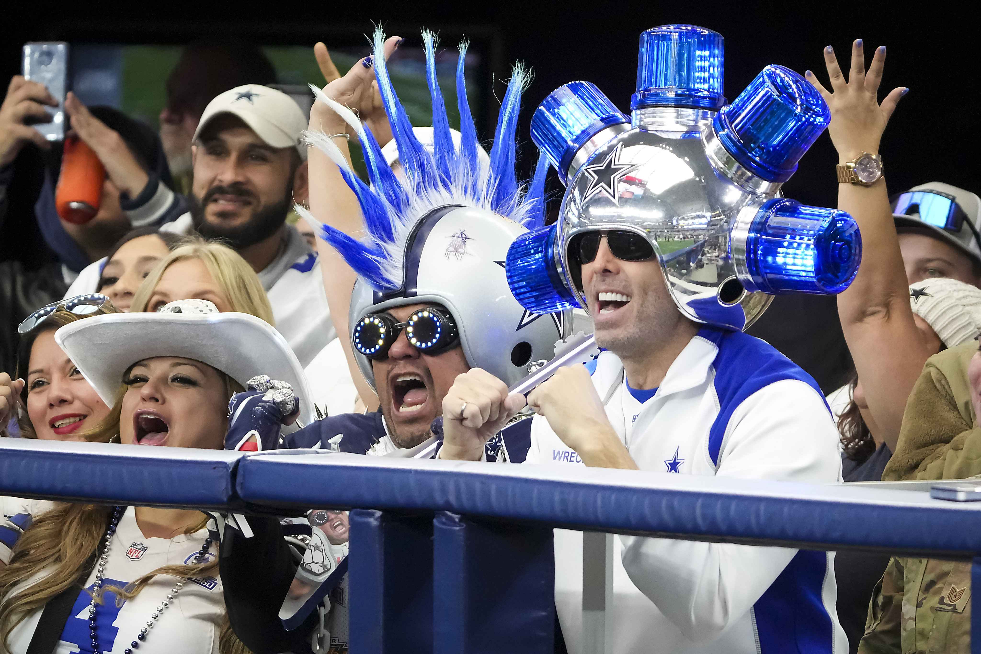 Photos: Playoff ready! Cowboys, fans prepare for wild card matchup