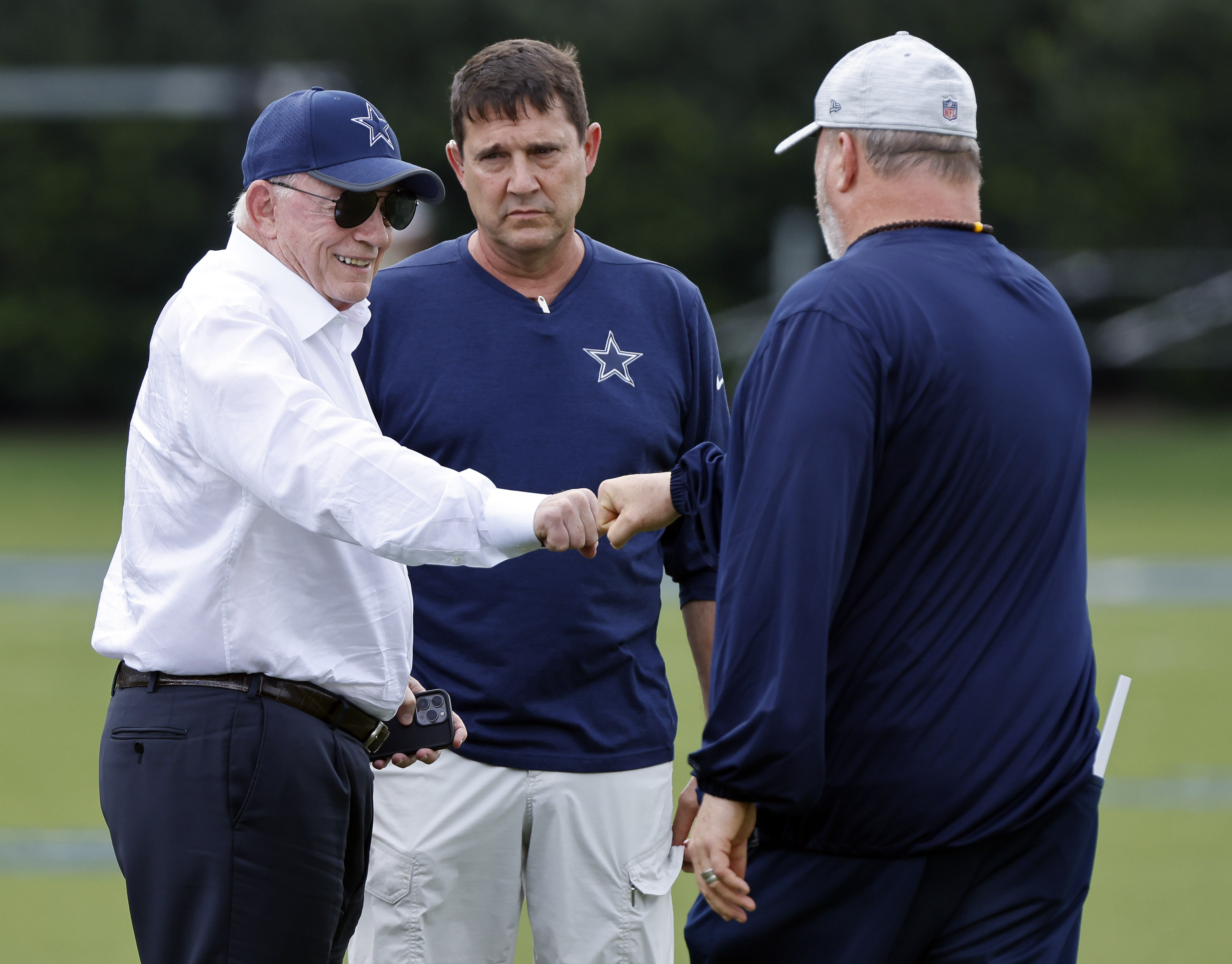 Cowboys Watch as Jason Peters Gets NFL Workout