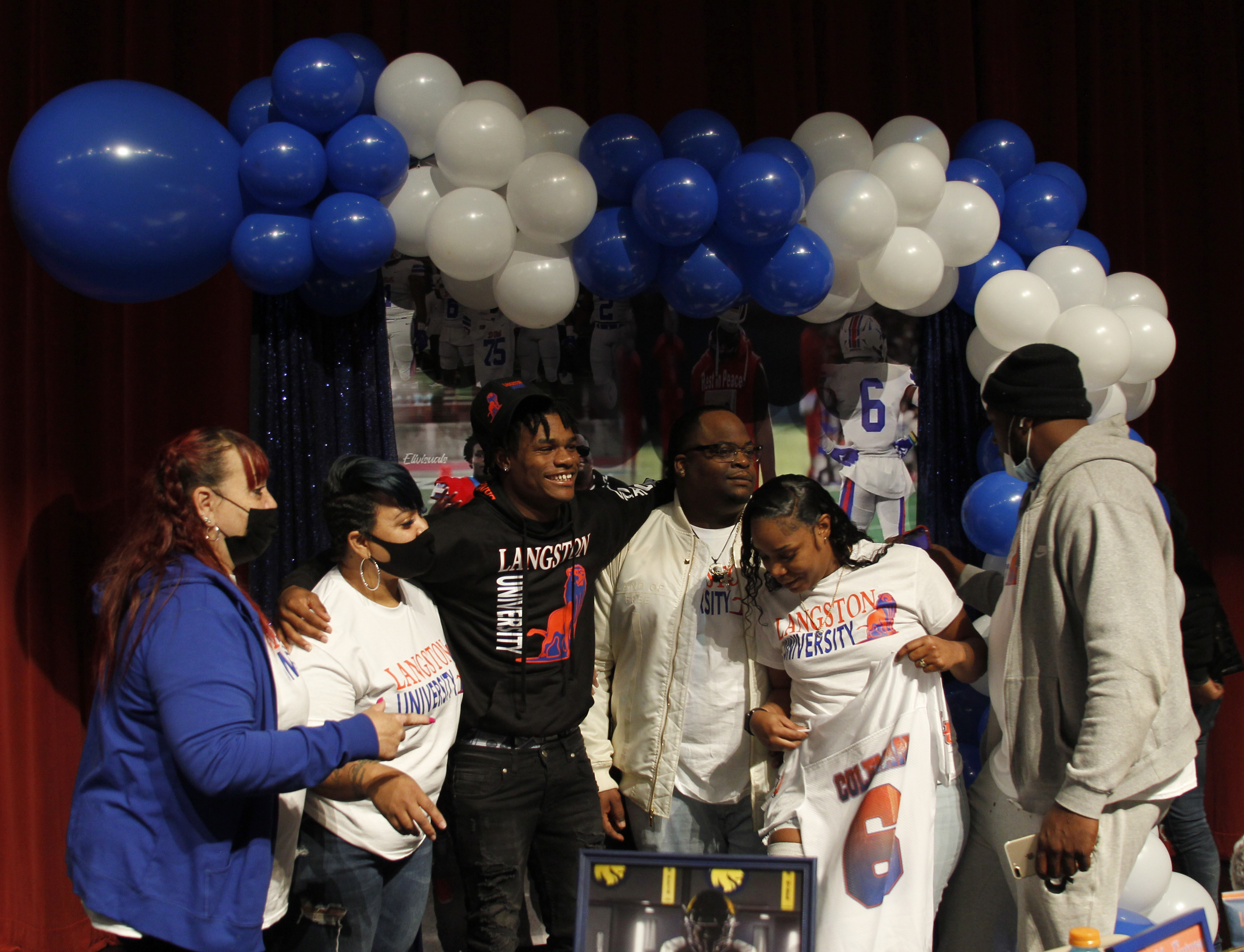 See the hundreds of Dallas-area athletes who signed a national letter of  intent Wednesday