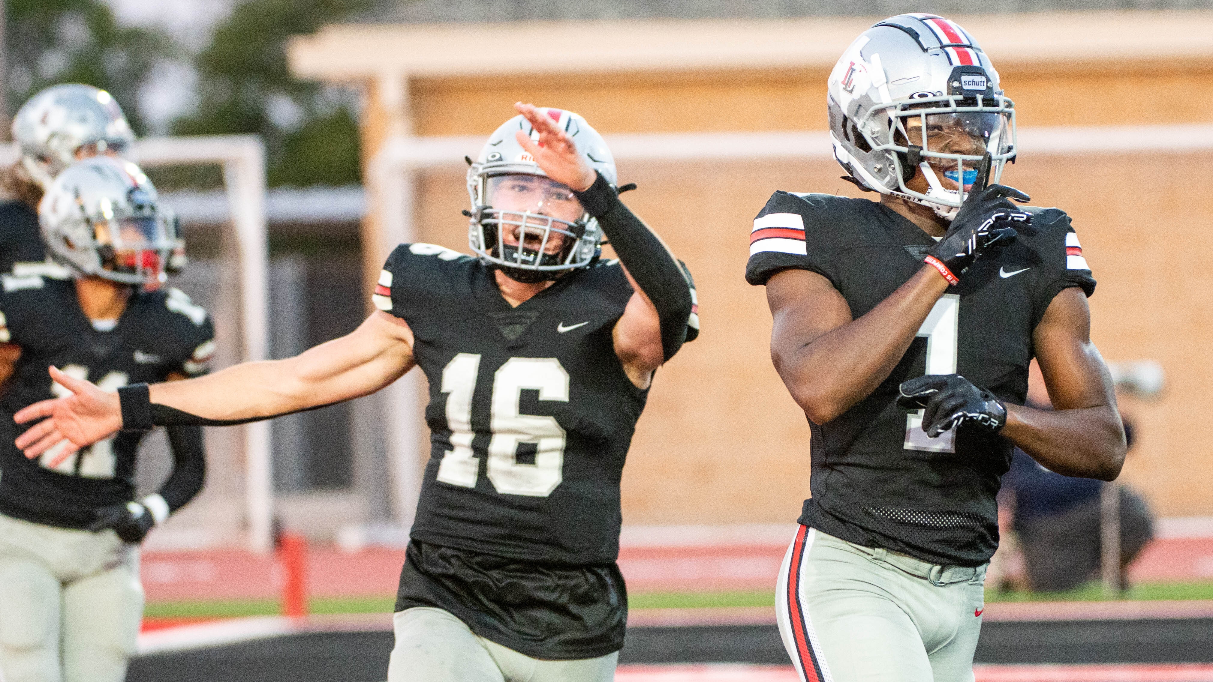 Justin Fields boasts best-selling jersey in three states