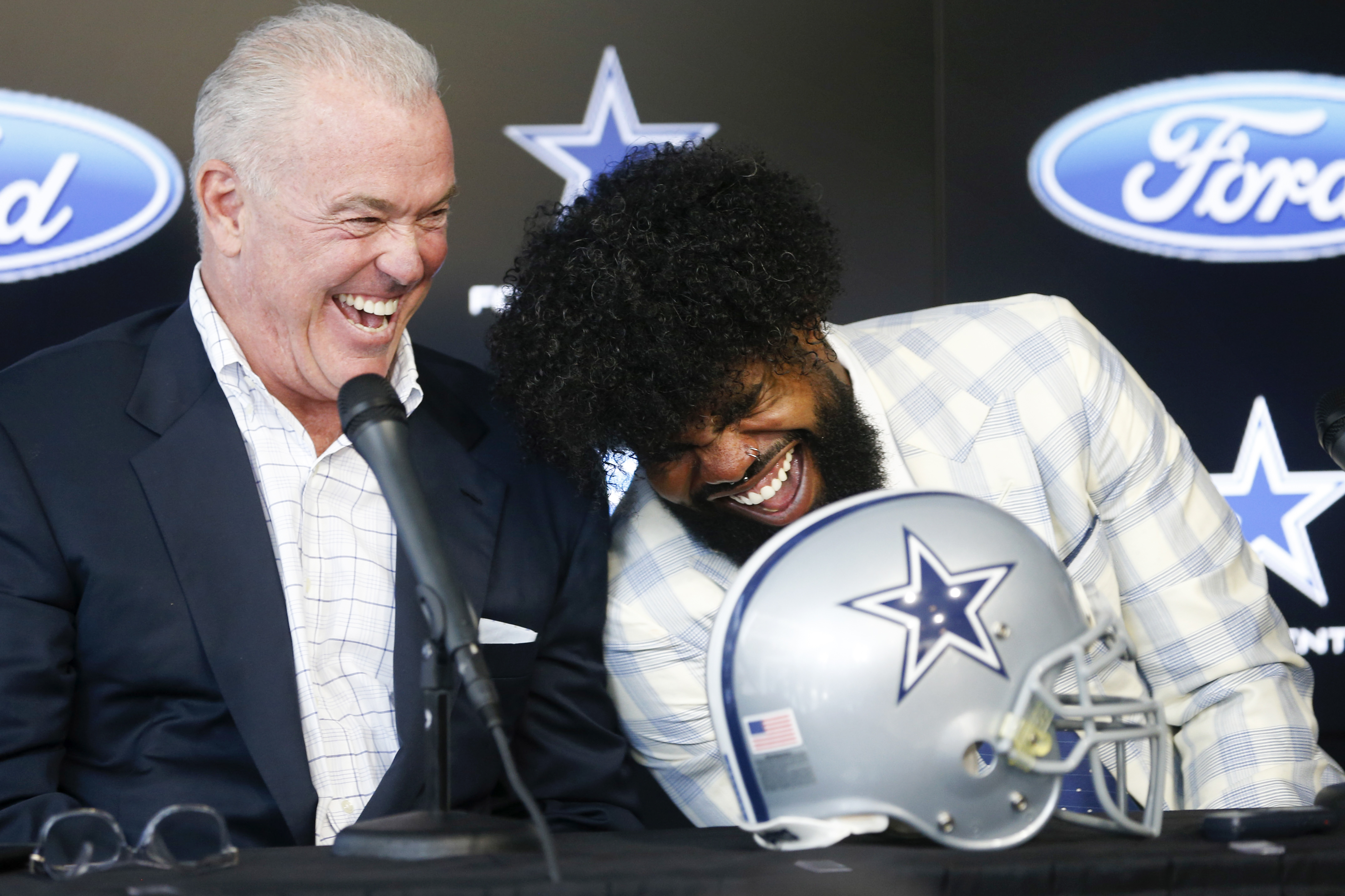 LA Reunion: Dallas Cowboys Ex Ezekiel Elliott Projected to Follow