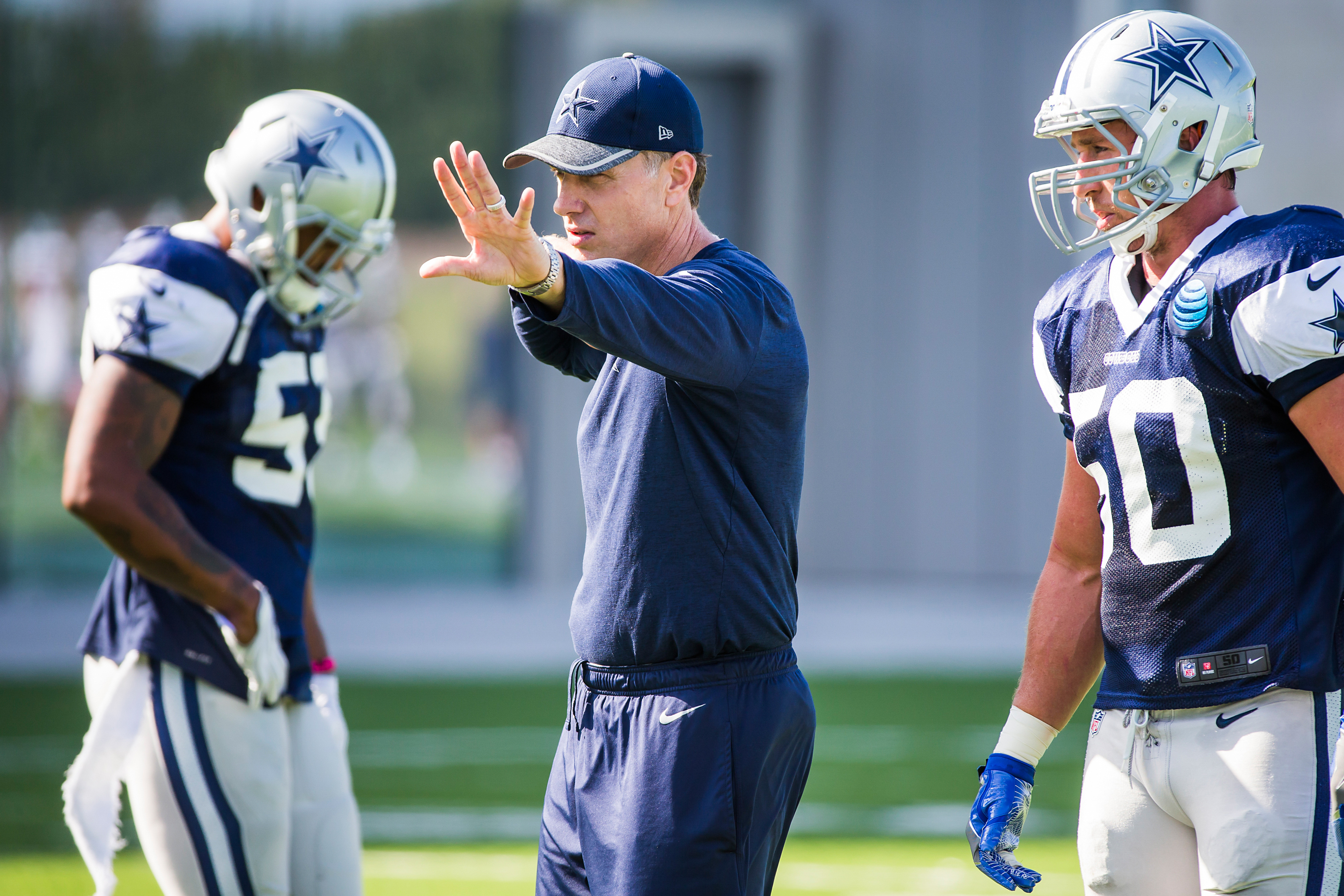 Matt Eberflus là ai? 10 điều cần biết về huấn luyện viên phòng ngự của Dallas Cowboys.