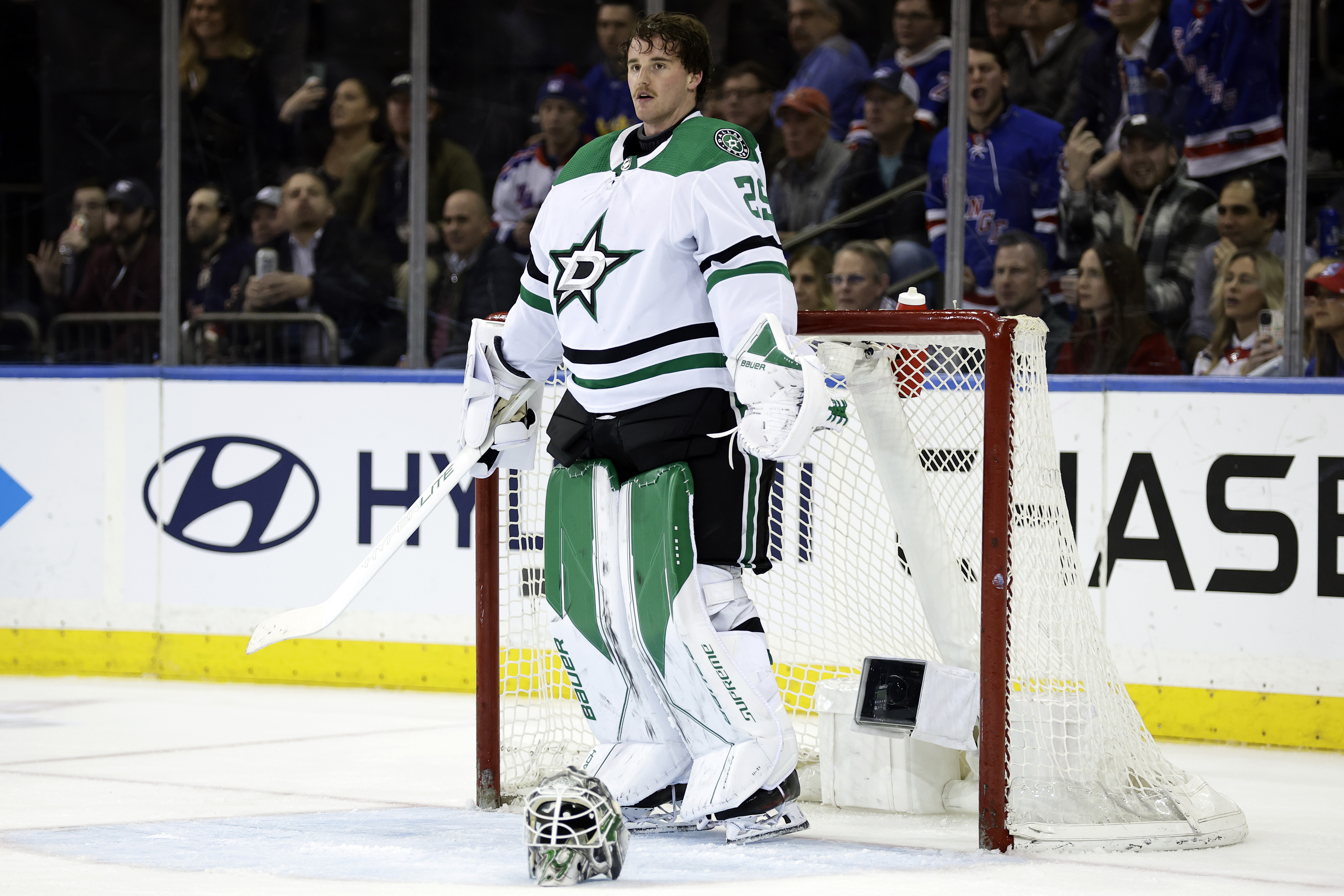 Jake Oettinger gives up late goal, Rangers rally to beat Stars 2-1 in OT