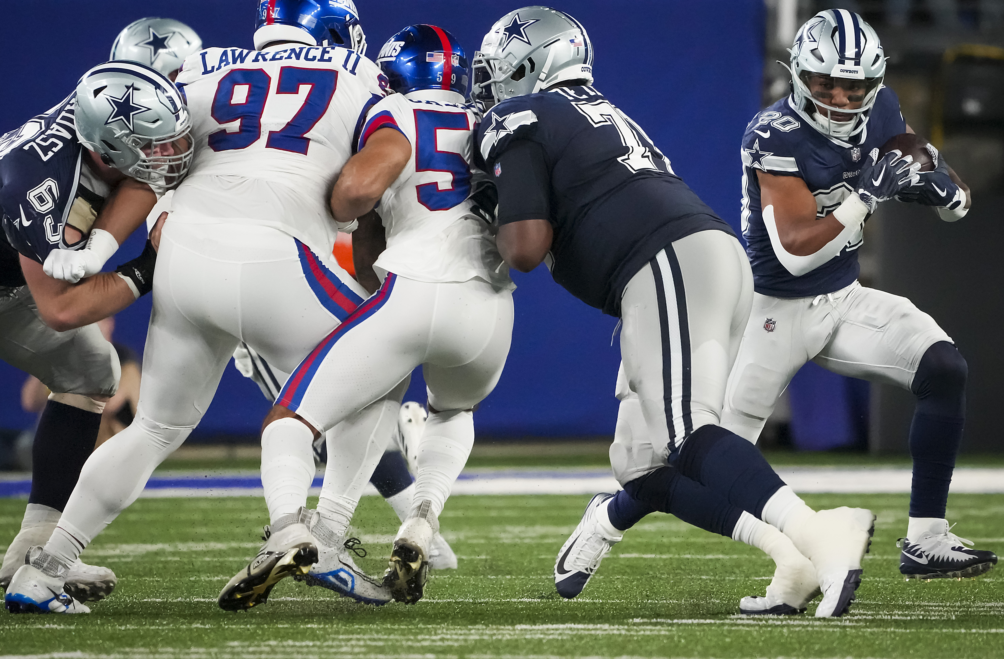 Jerry Jones: Cowboys will pay price for using tackle Tyler Smith