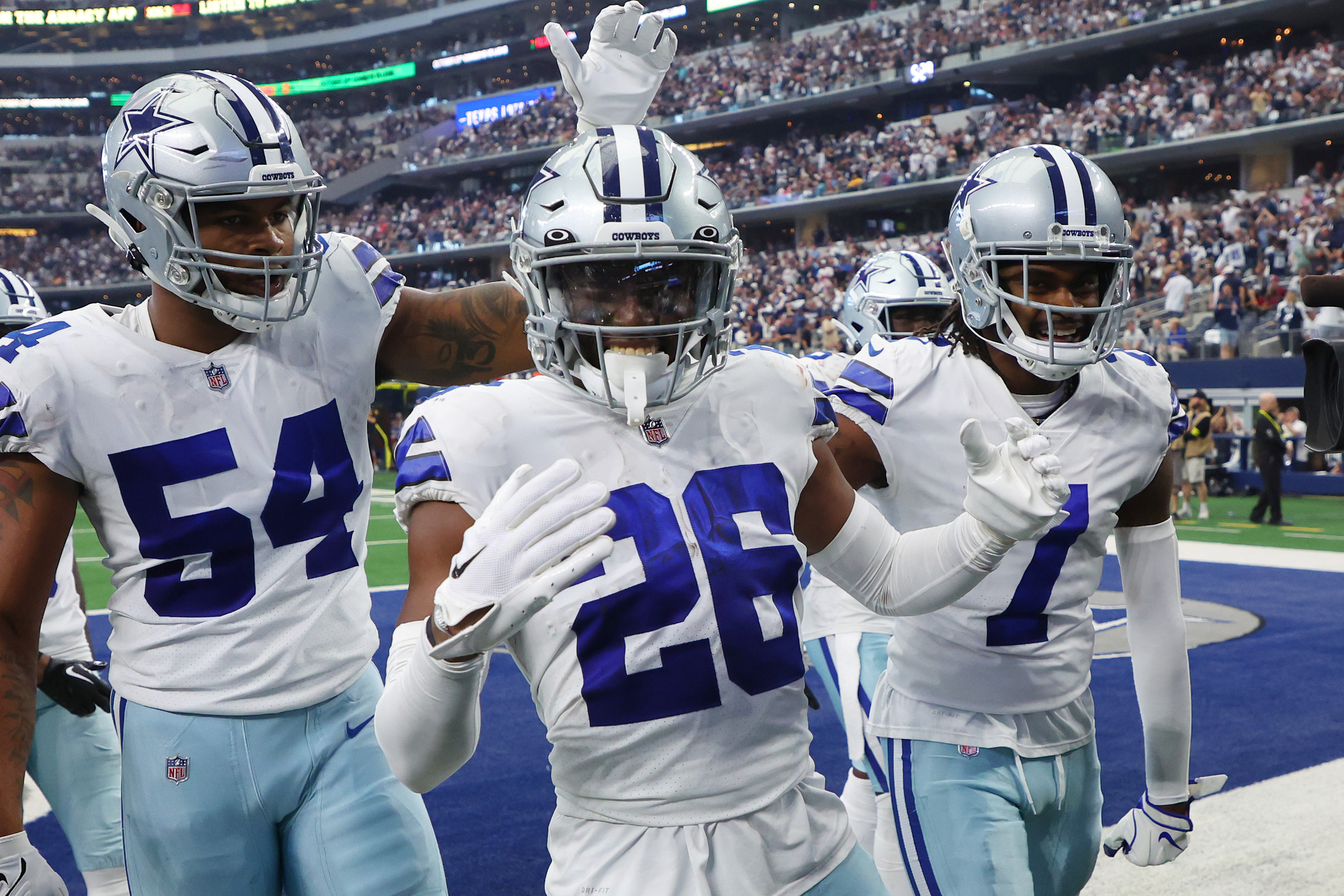 Cowboys' Trevon Diggs offers encouraging review of DaRon Bland's dominant 2023 showing