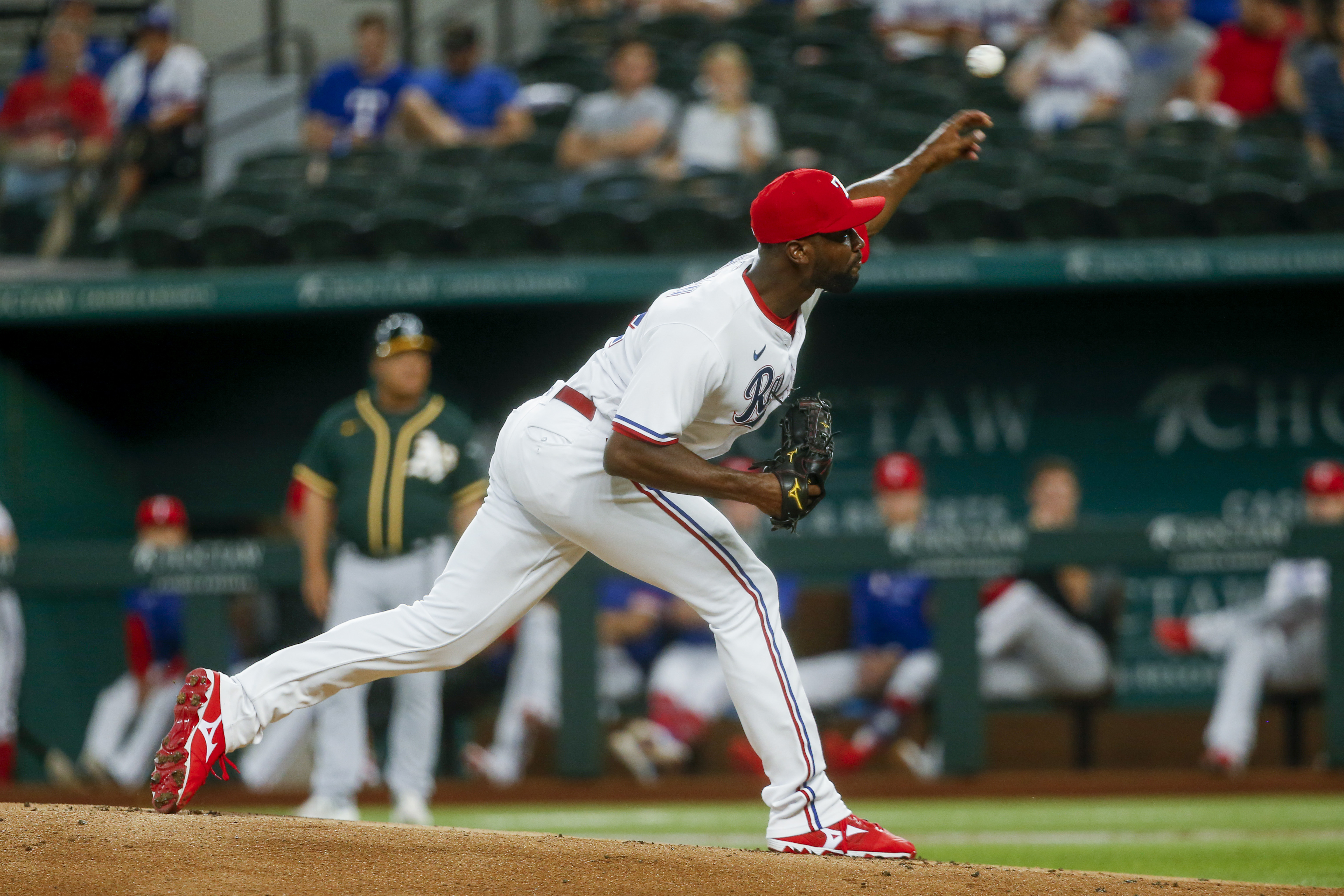 After emotional return to Texas, Elvis Andrus delivers in A's 13