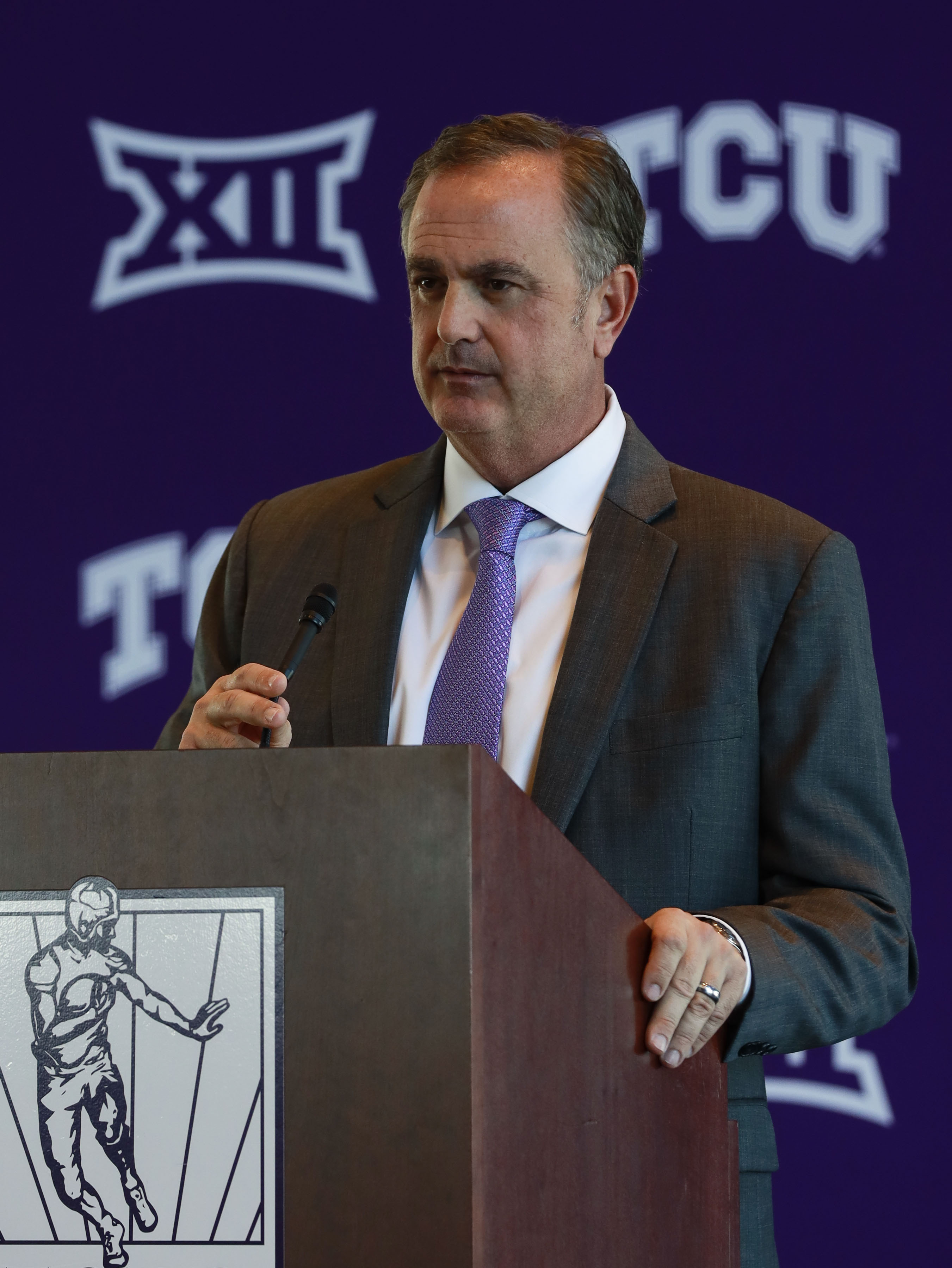 It S Official Tcu Introduces Sonny Dykes As Horned Frogs New Head Coach See Photos