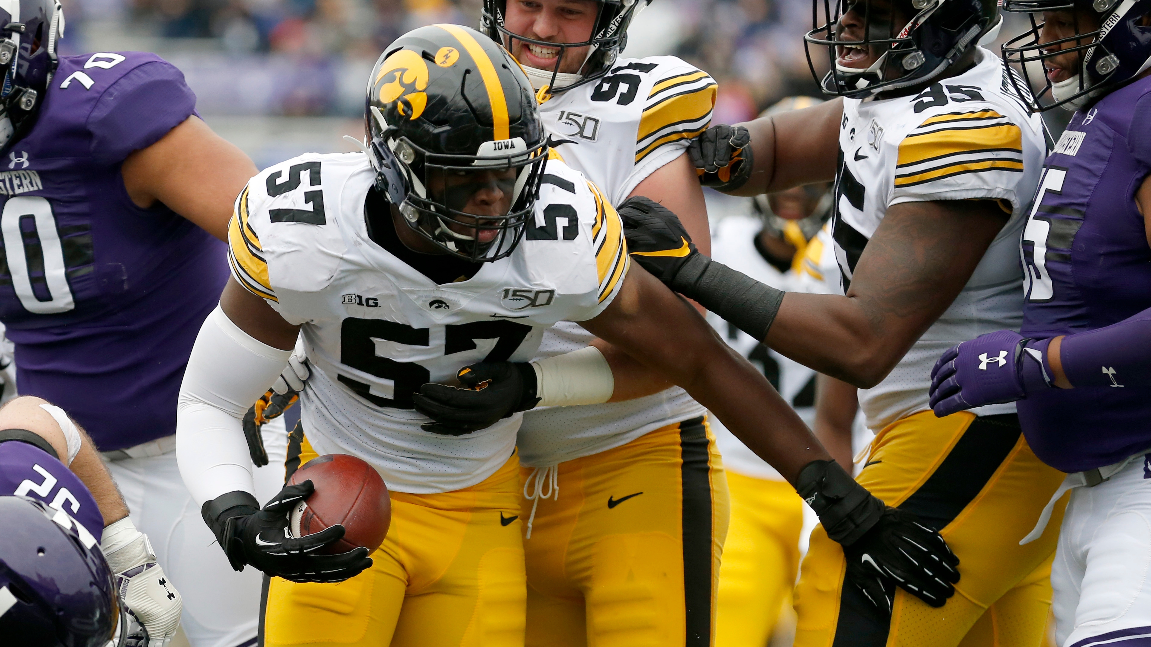 Chauncey Golston Signed Iowa Hawkeyes 8x10 Photo (JSA COA)