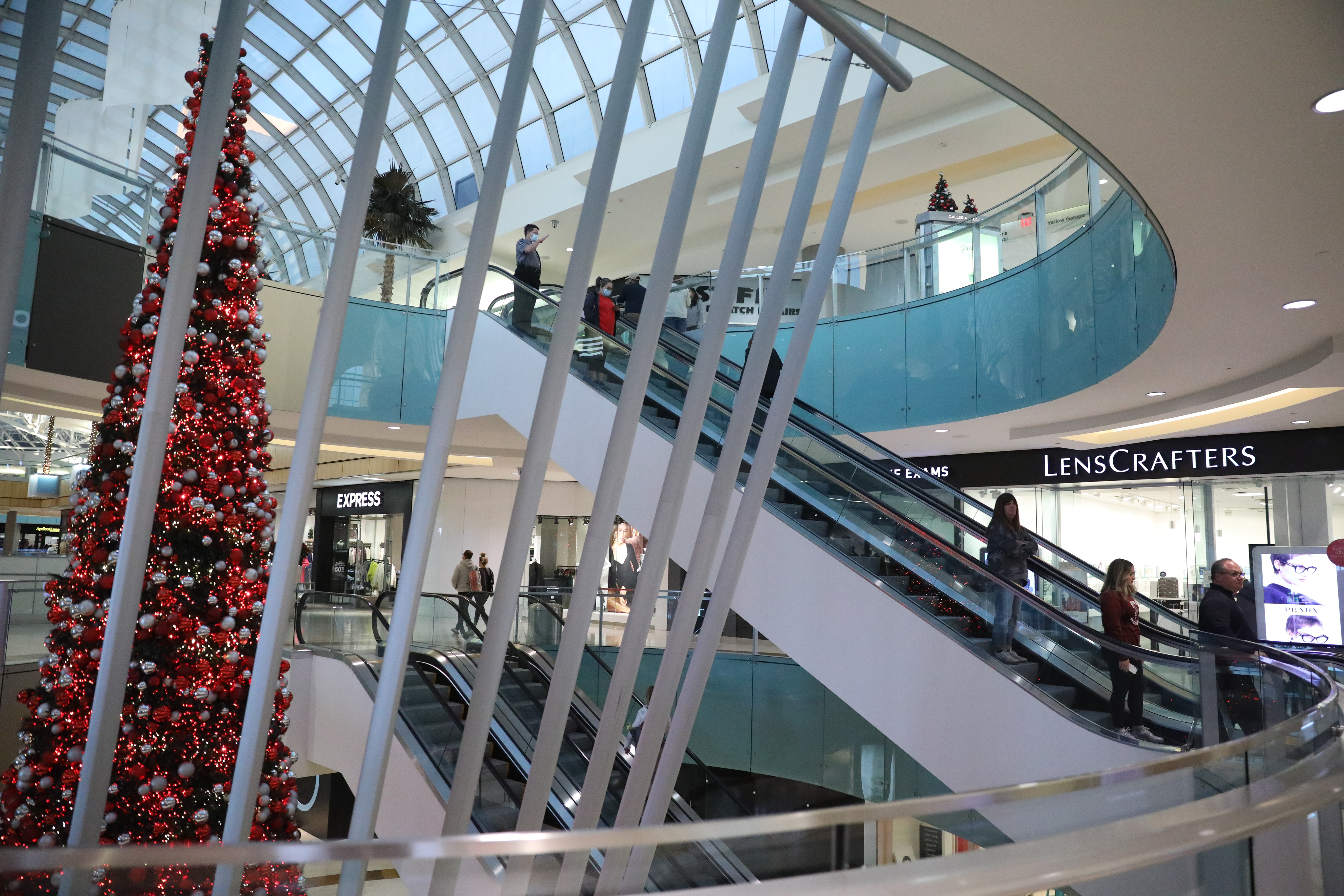 Dallas, TX : Complete Weekend in the Galleria Mall +