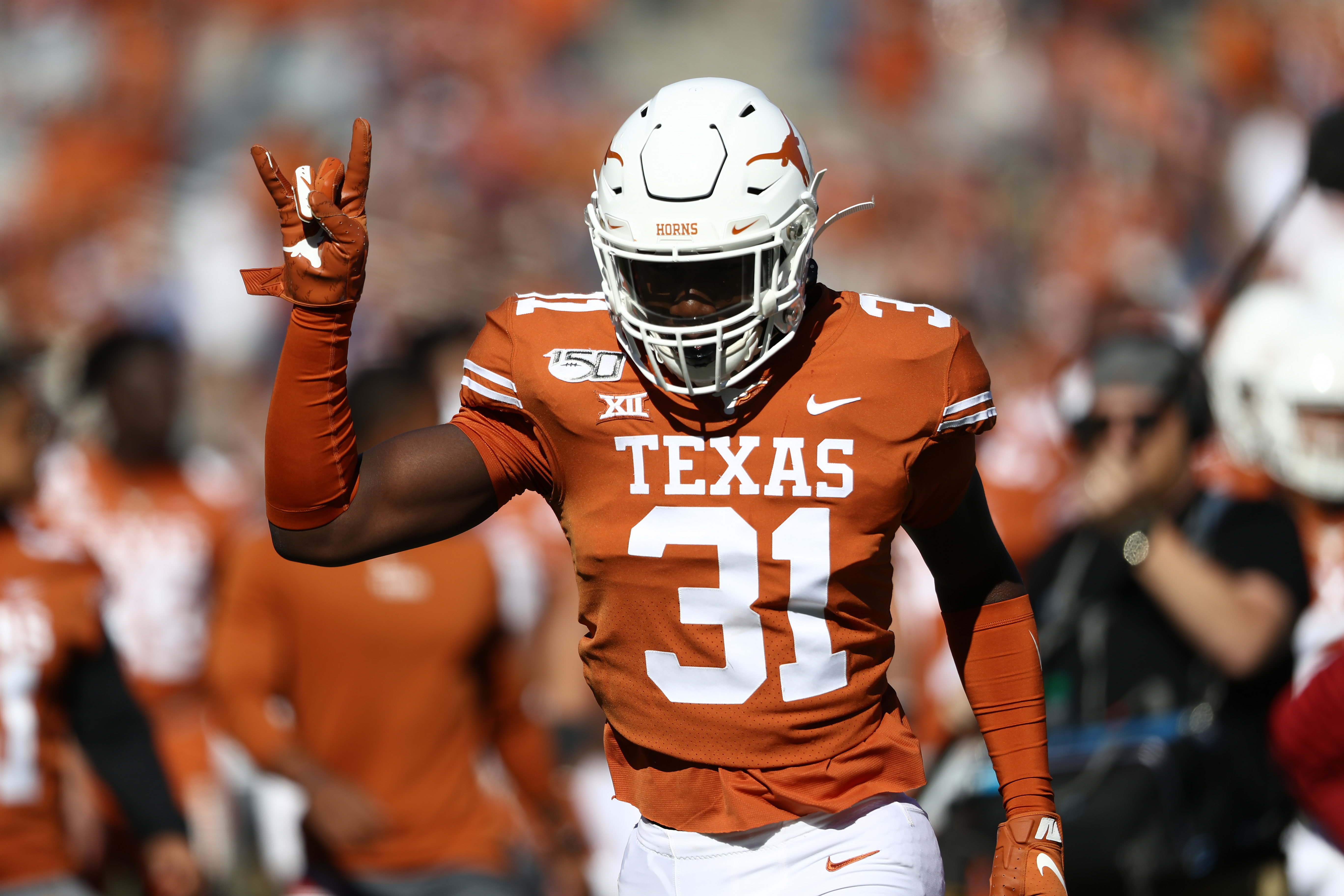 Texas football's DeMarvion Overshown has draft stock on the rise