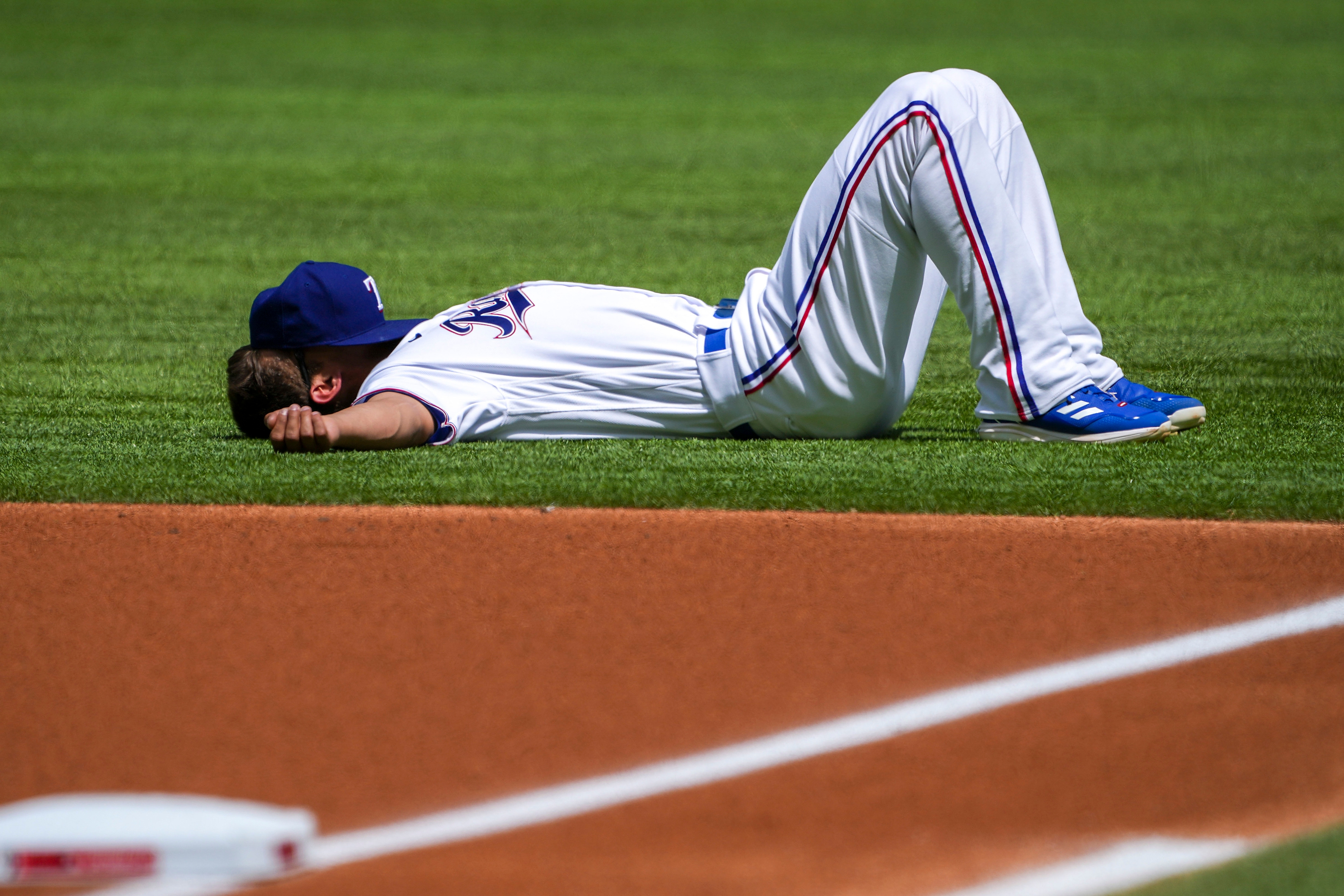 Rangers shortstop Corey Seager given Sunday's game vs. Angels off for rest