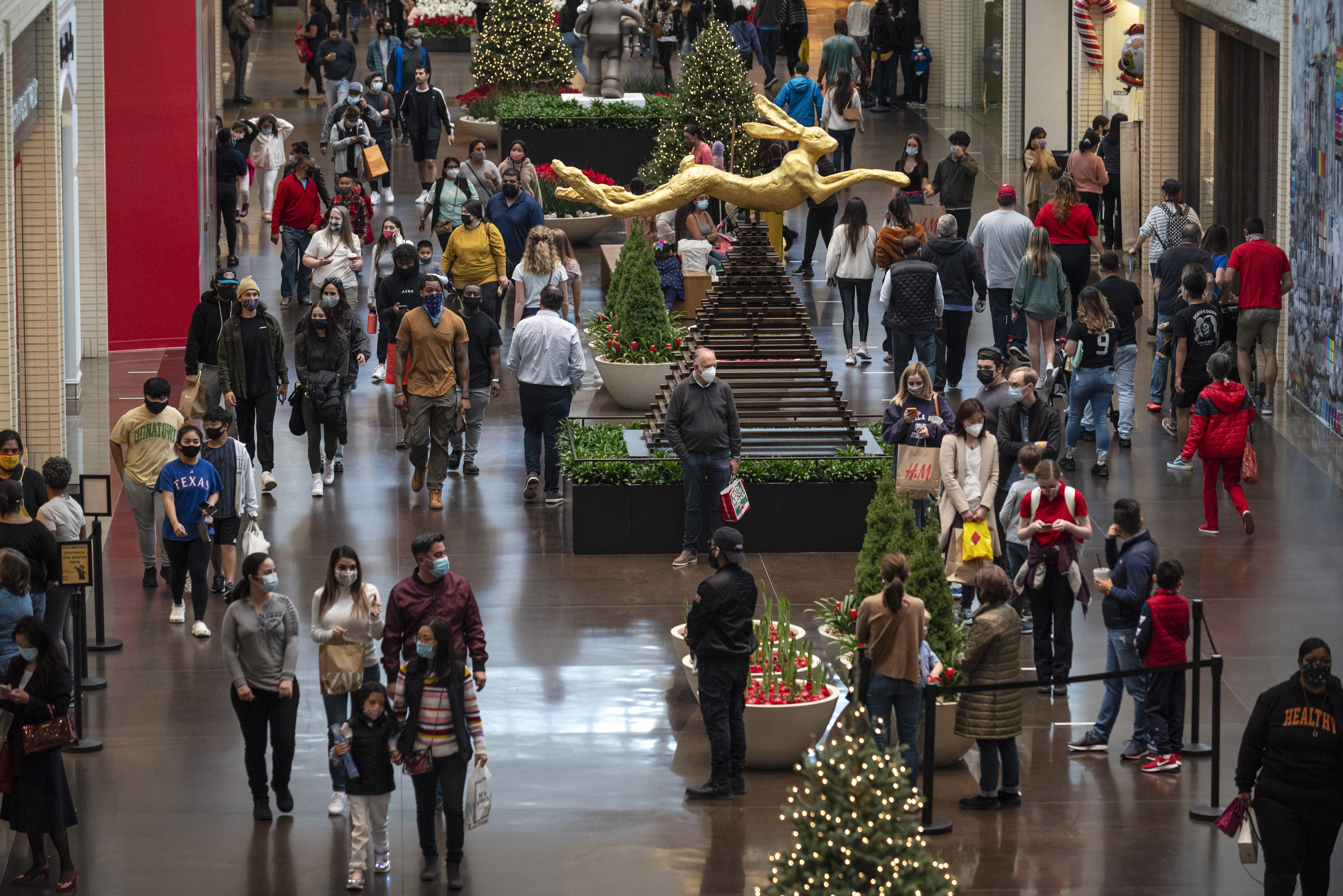 New data shows that shoppers stayed home all over the Dallas area for Black  Friday week
