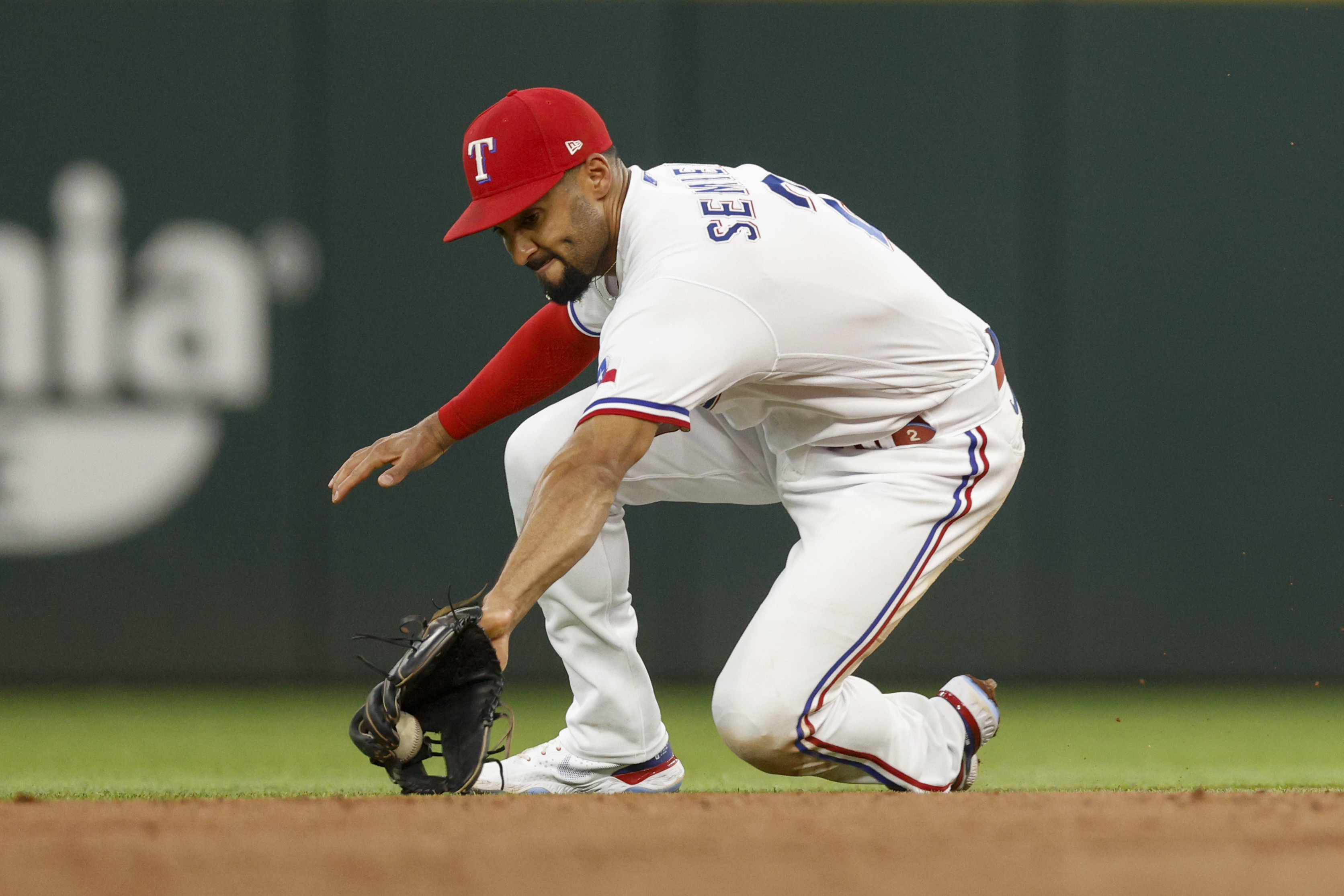 Rangers rest Corey Seager without disturbing Marcus Semien's routine