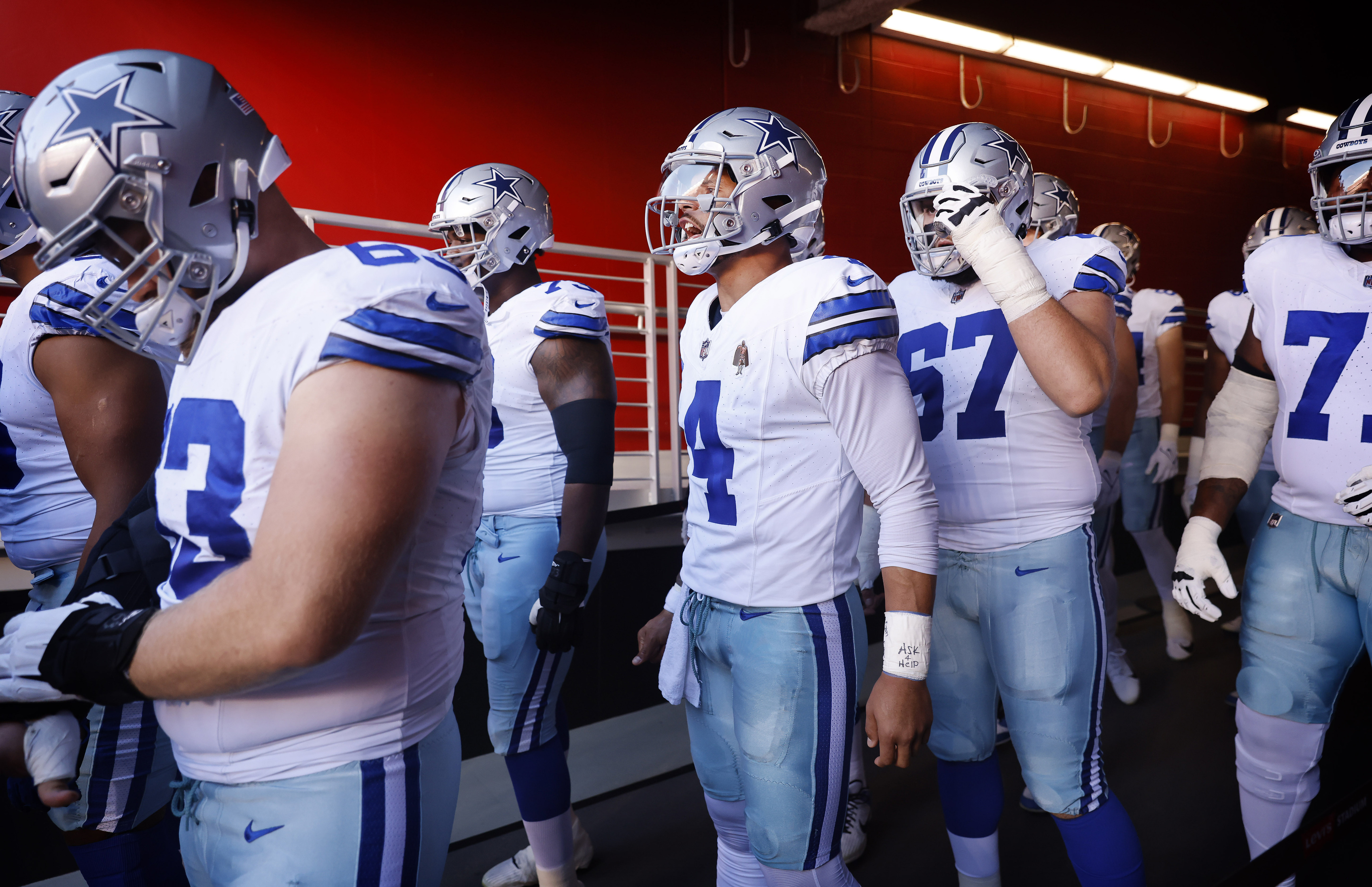 Admiring The Best Dallas Cowboys Uniforms ✭ Inside The Star