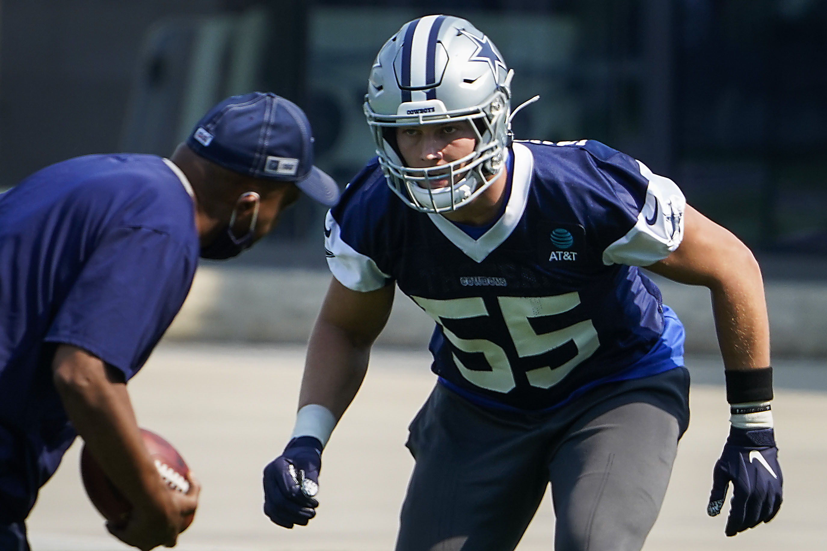 Cowboys defense down another starter: Leighton Vander Esch ruled