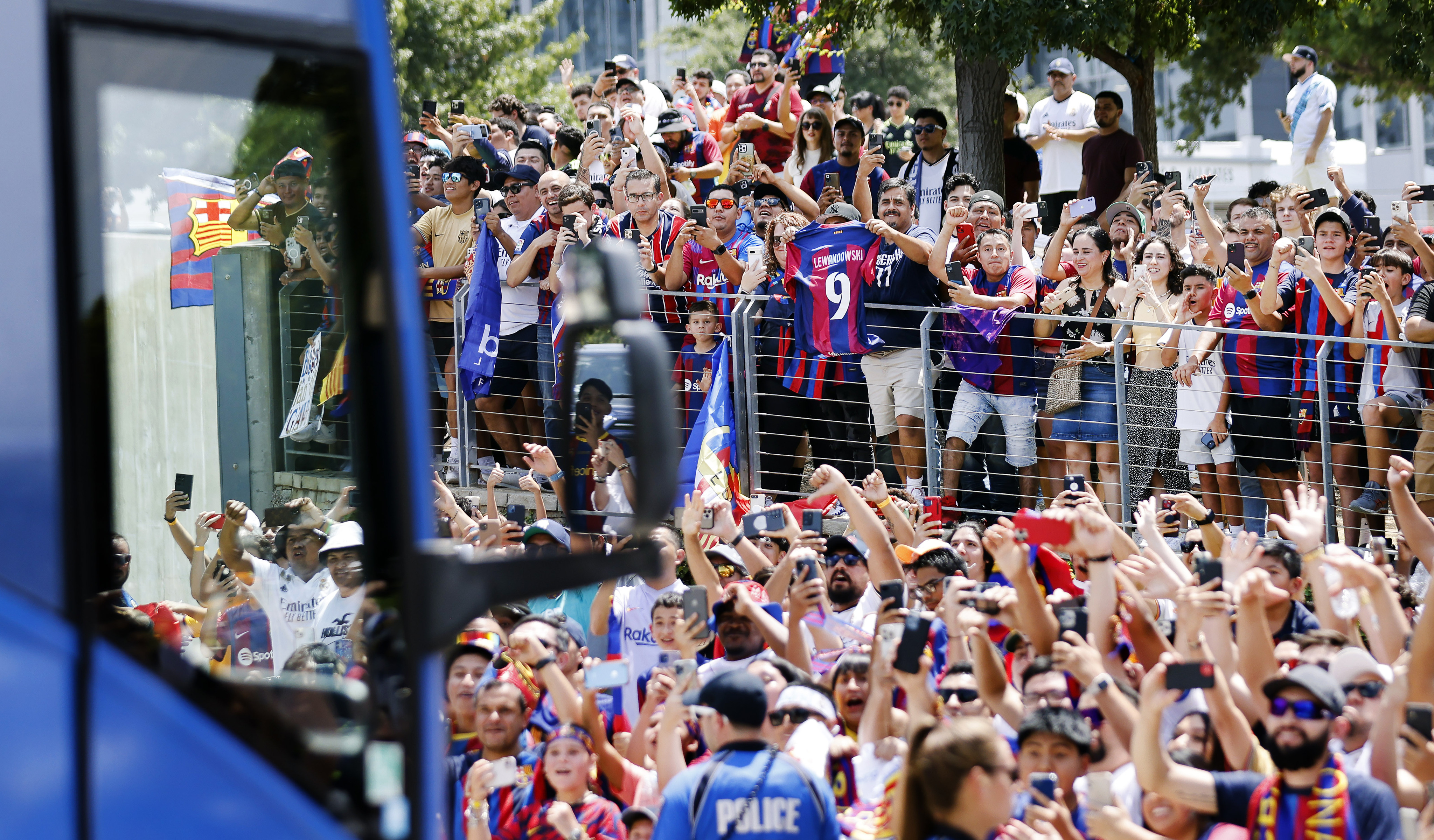 Real Madrid, Barcelona set for US summer friendly in Dallas: when will the  Clásico be played? - AS USA