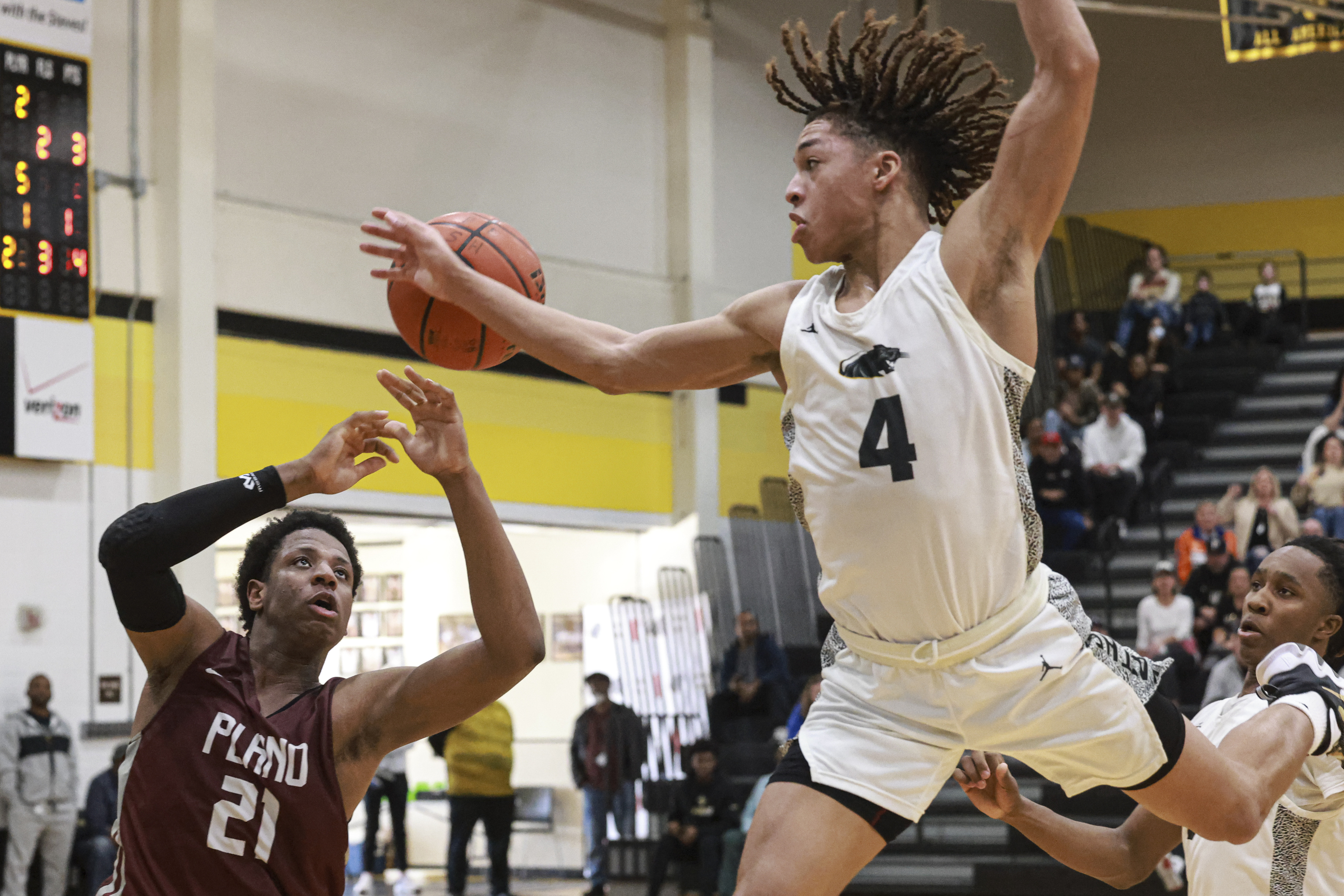 Basketball replay: Buzzer beaters elevate Plano boys and Hebron girls to  6-6A frontrunners