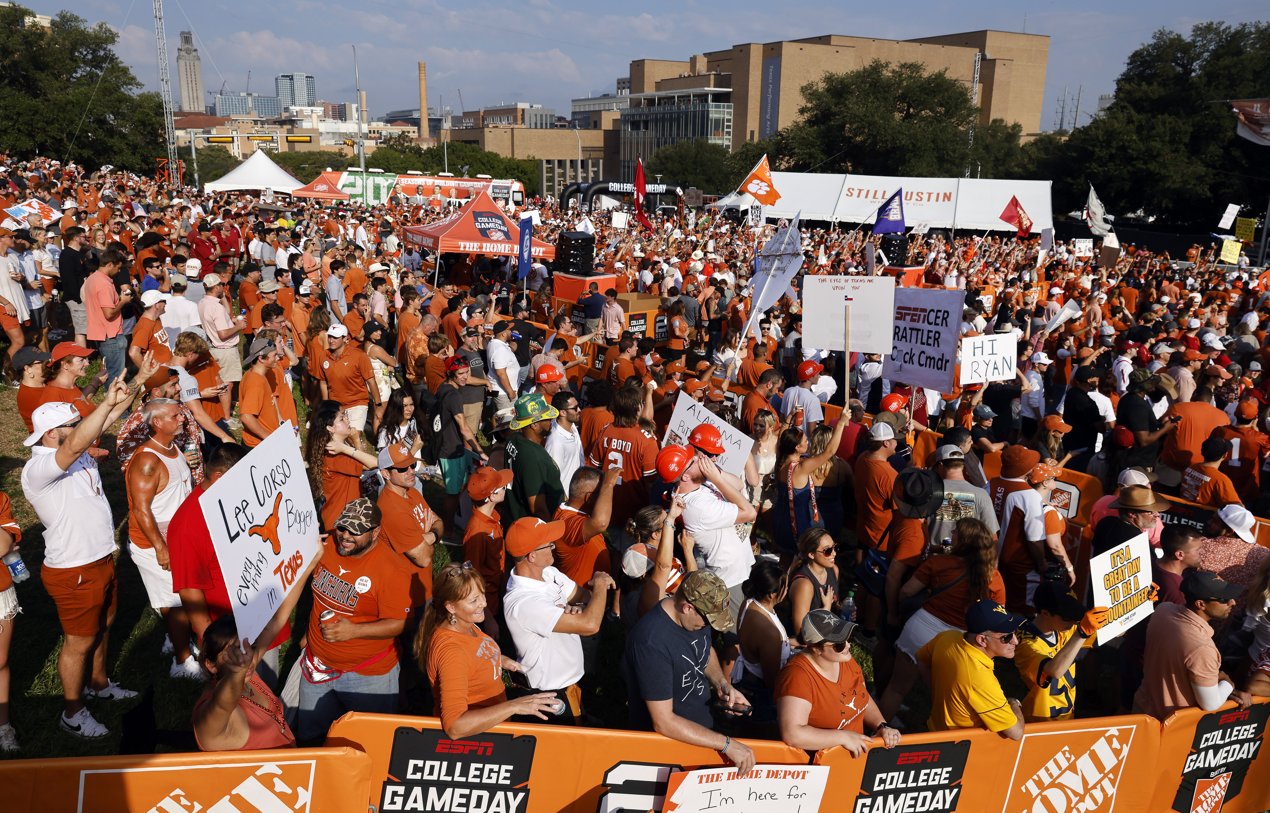 College GameDay at Notre Dame vs Duke: Best signs, picks