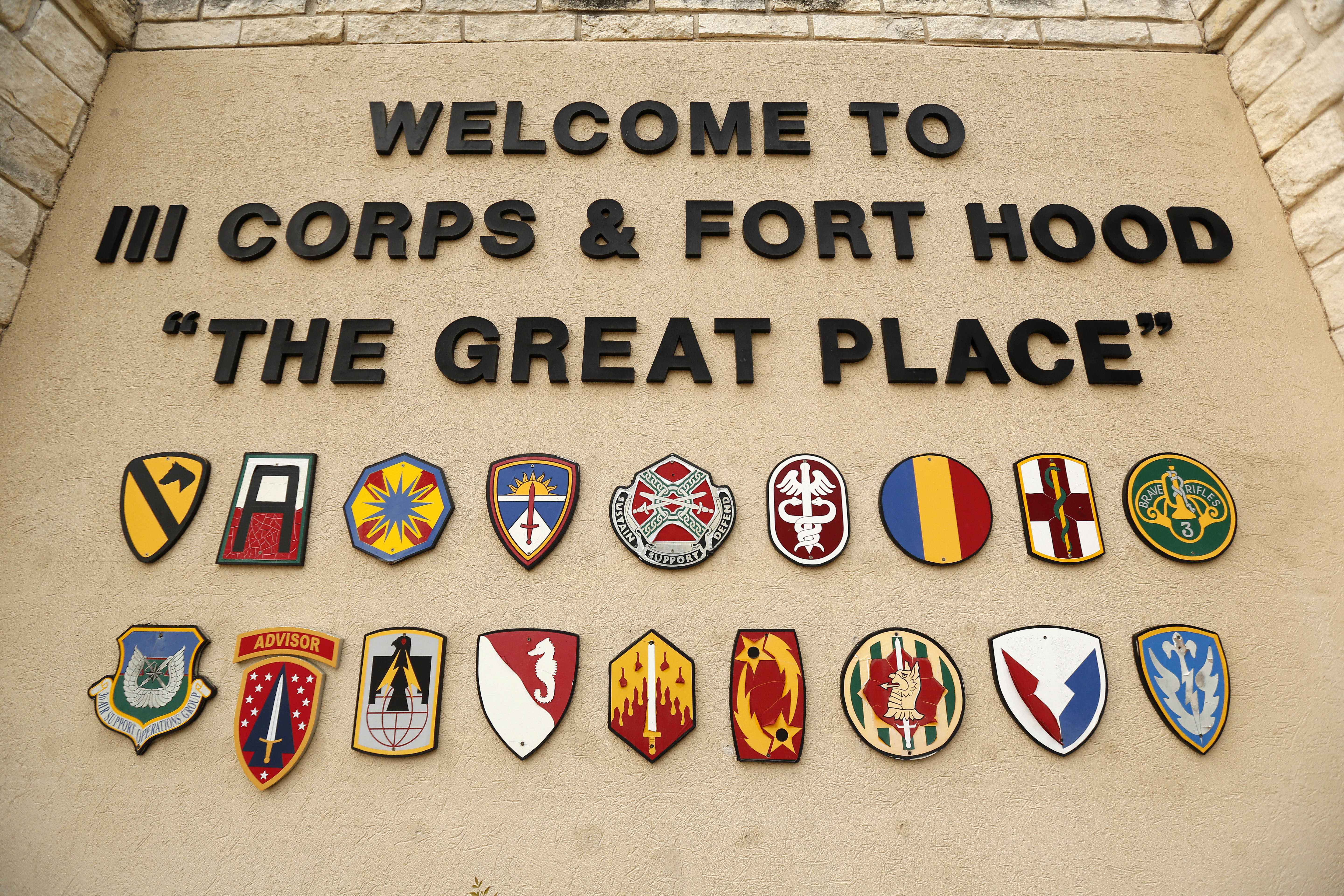 Army investigating the death of a female soldier at Fort Hood