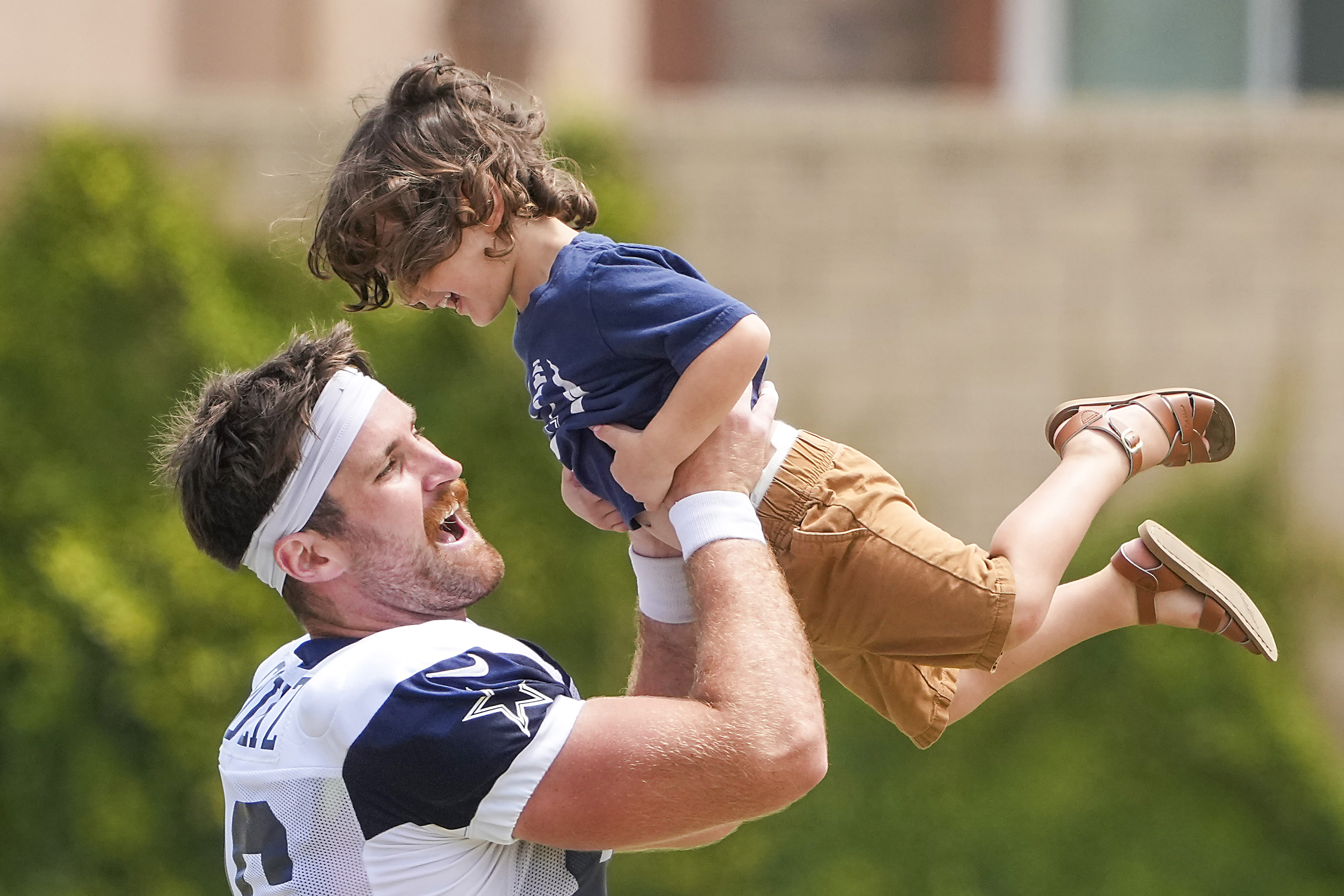 WATCH: CeeDee Lamb With Circus Catch At Dallas Cowboys Camp