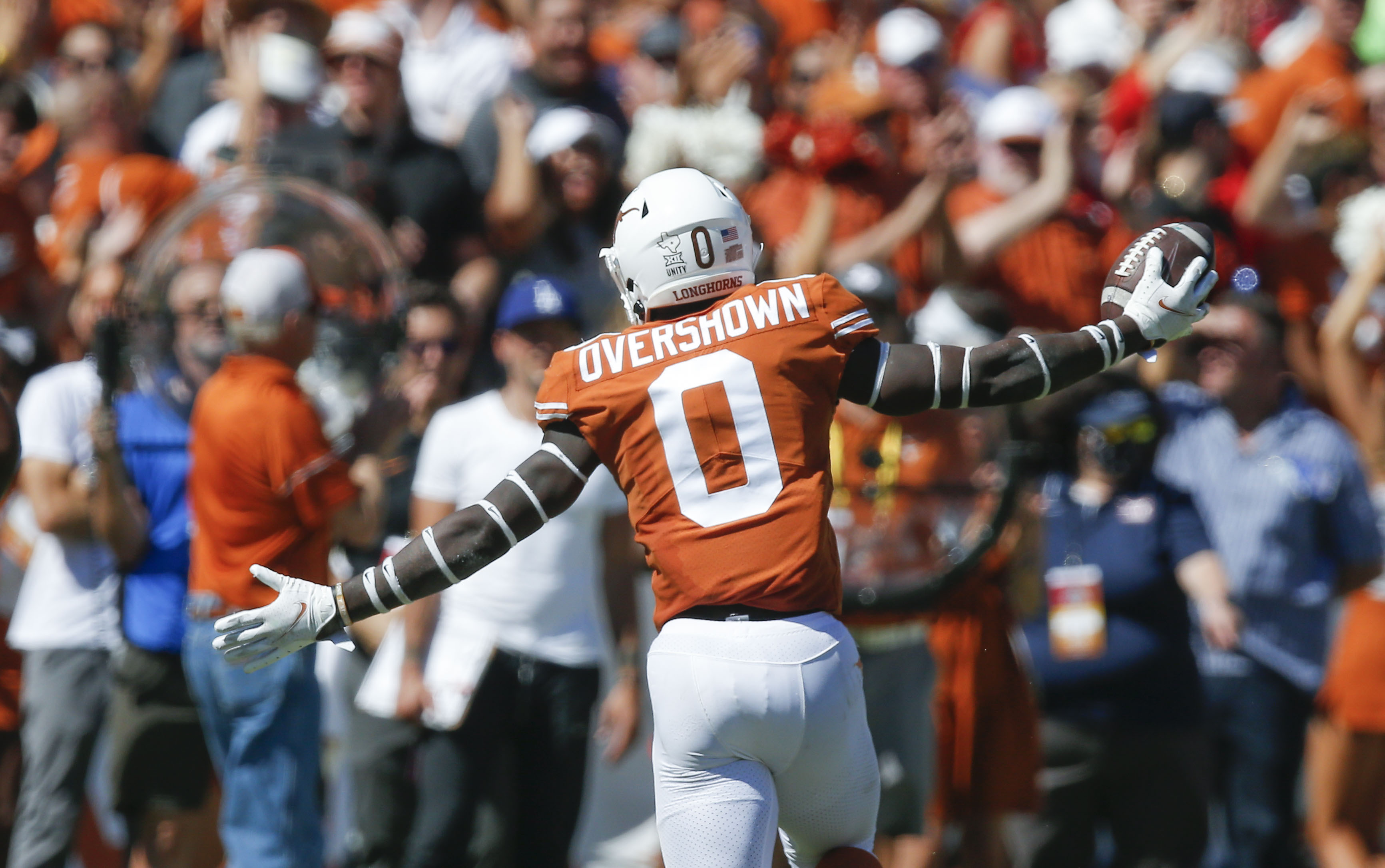 DeMarvion Overshown - Football - University of Texas Athletics