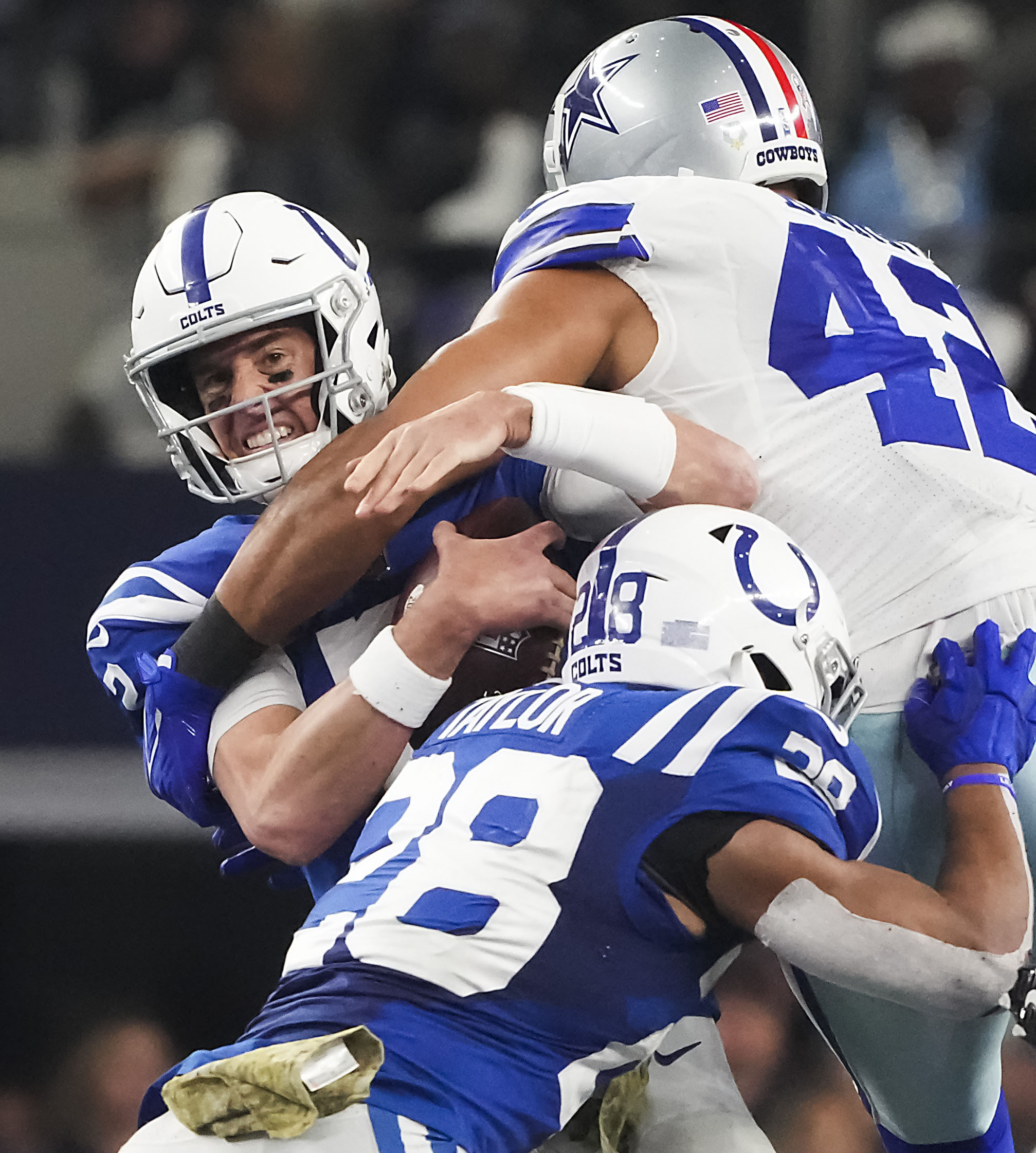 Cowboys score 33 points in 4th quarter, rout Colts 54-19